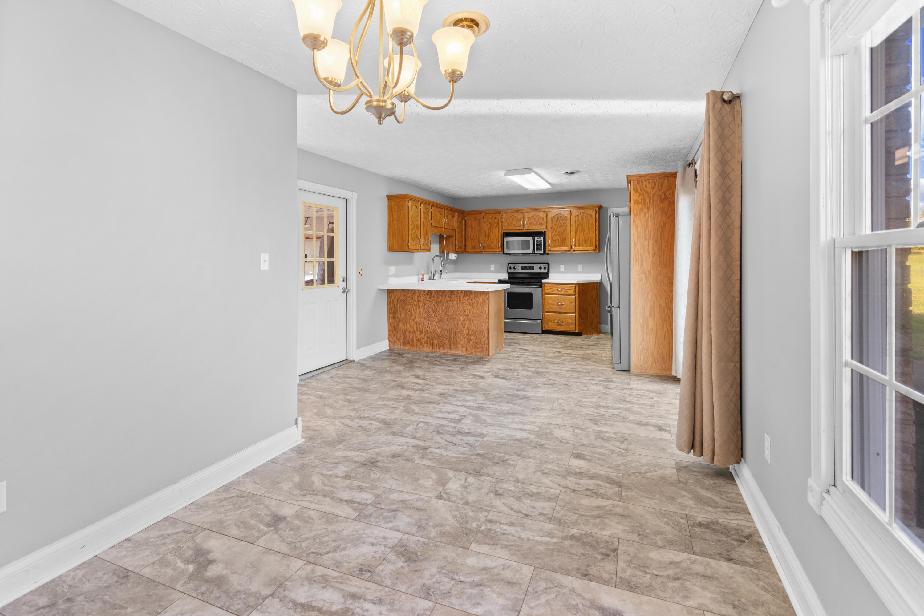 104 Meadowcrest Drive