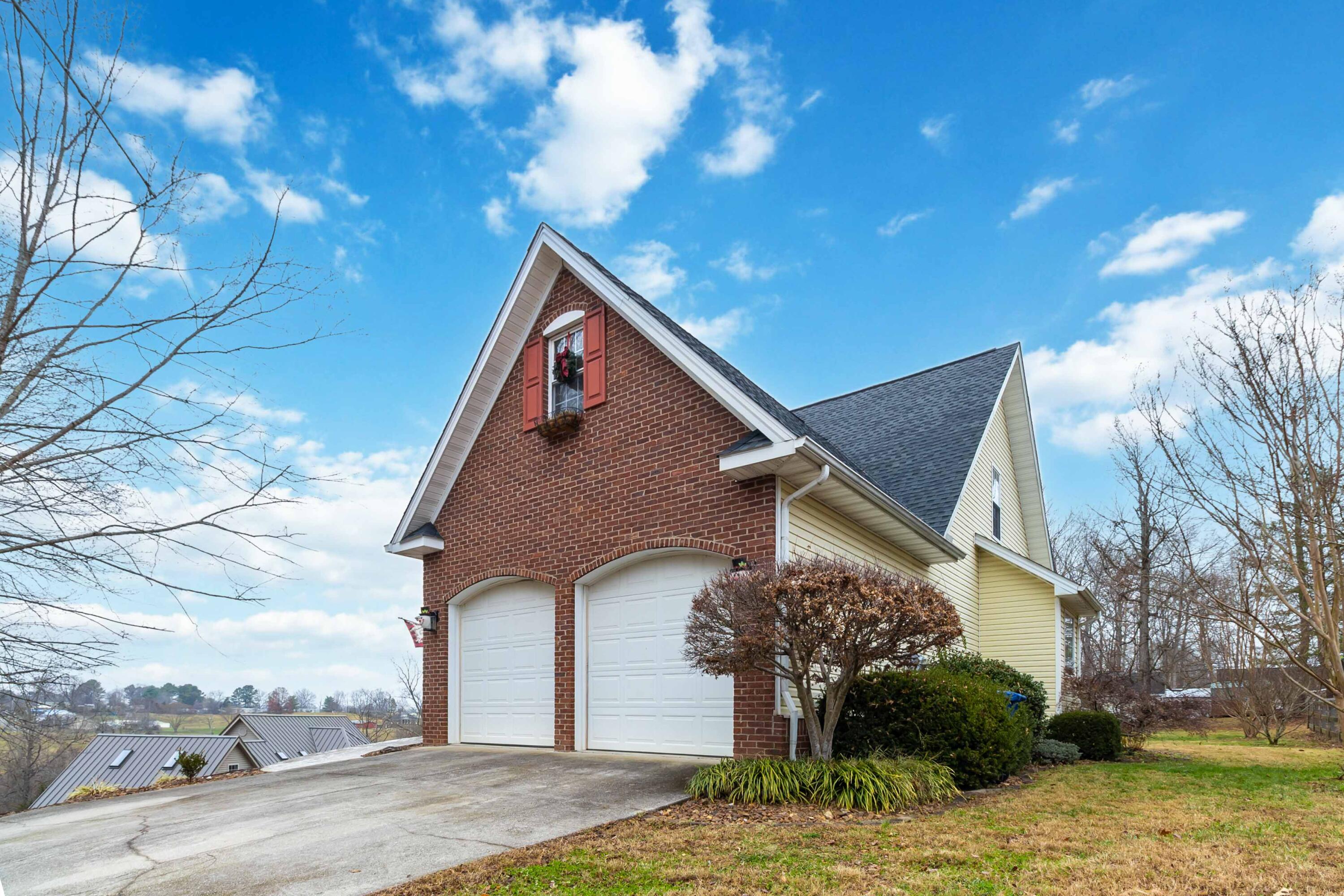 42 Greenleaf Drive