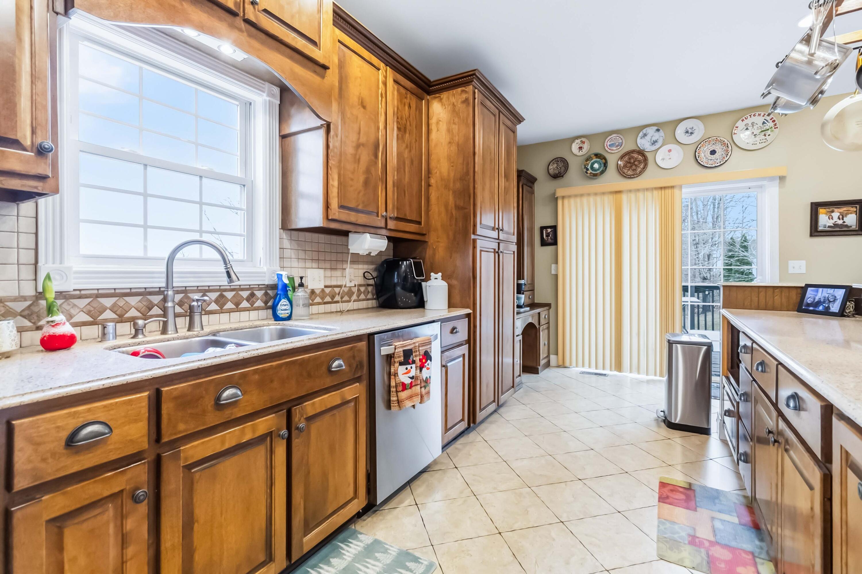 42 Greenleaf Drive