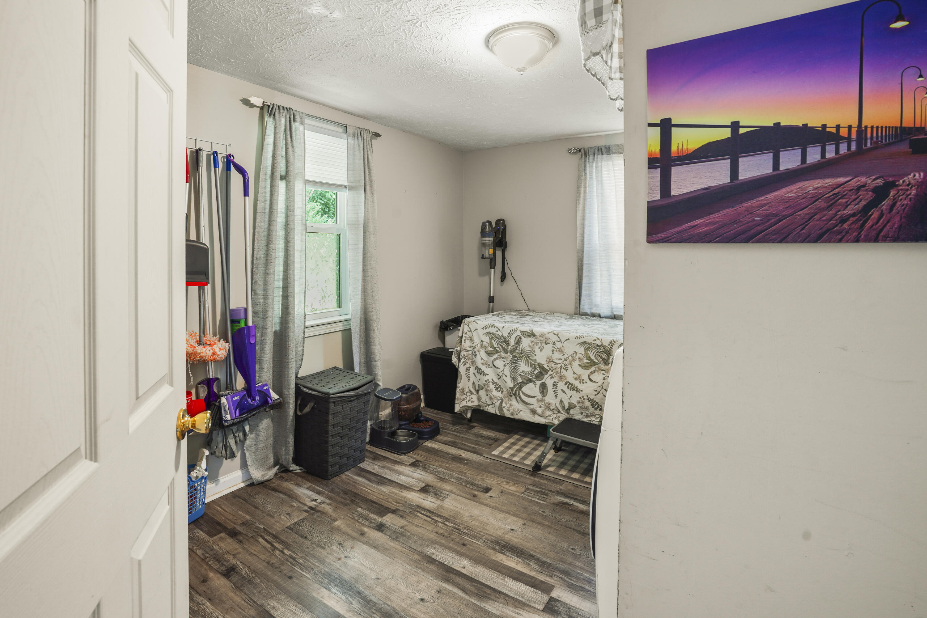 108 Ping Street