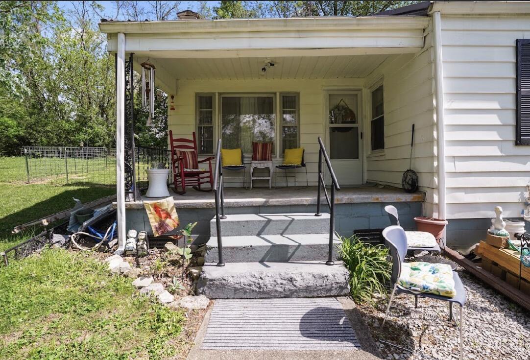 108 Ping Street