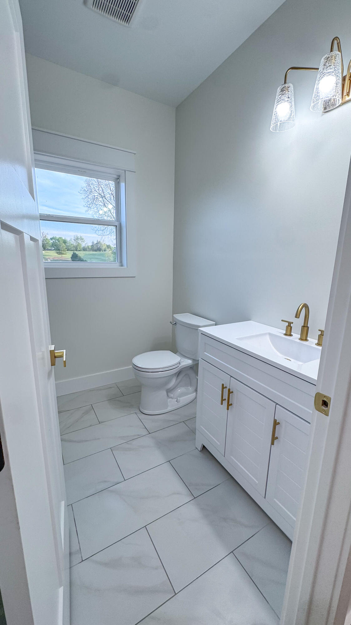 63 Iris Point