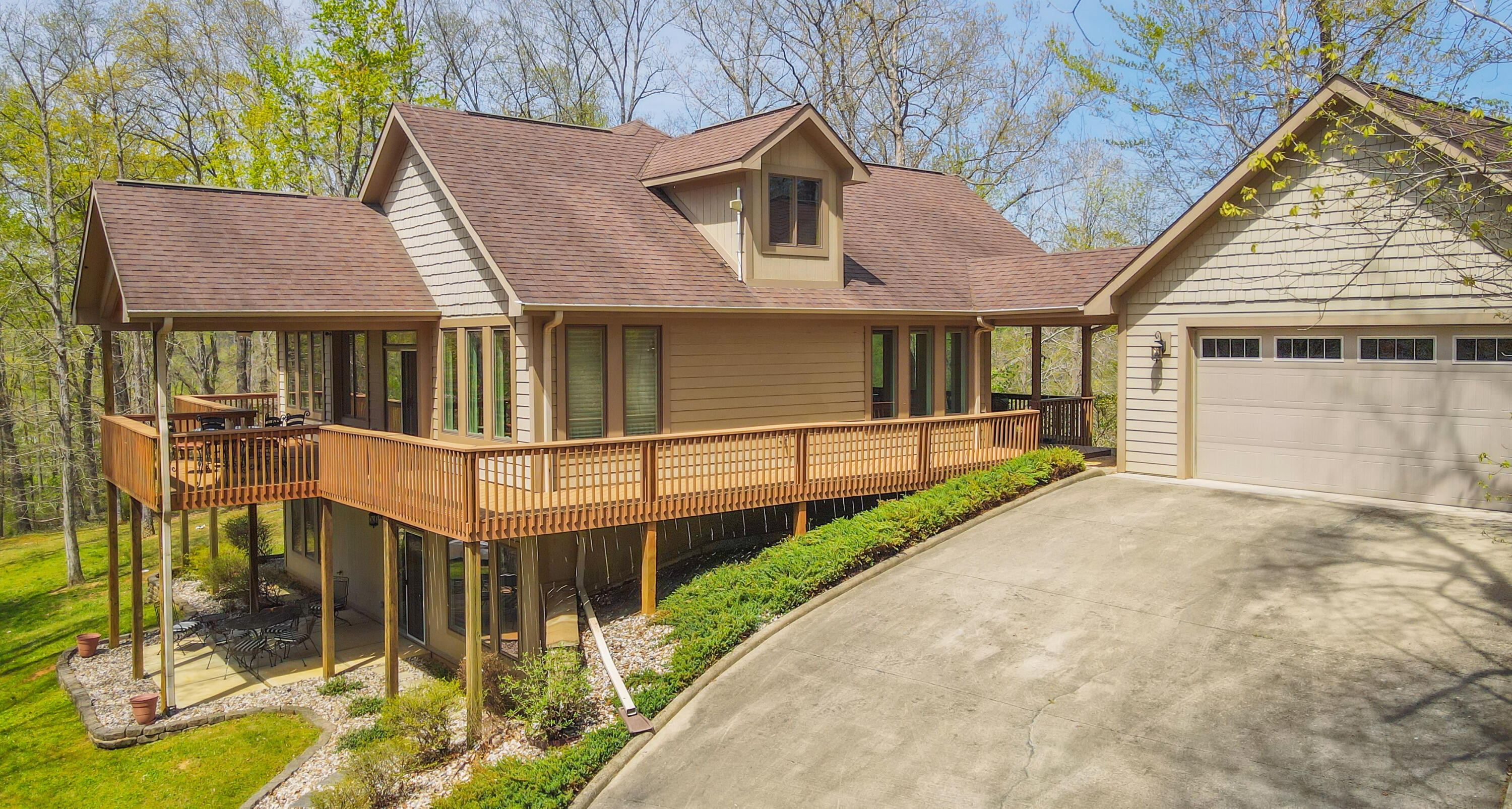 450 White Oak Drive