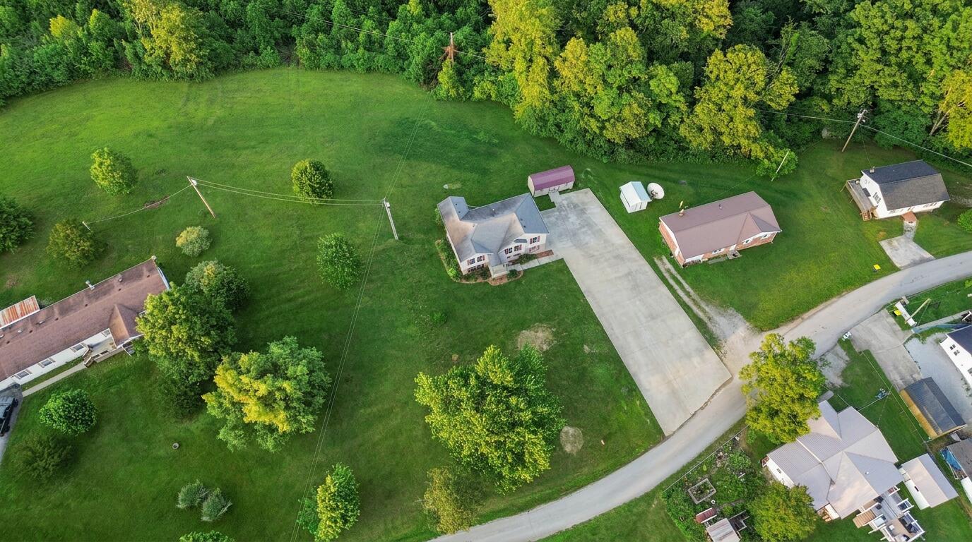 61 Halcomb East Road