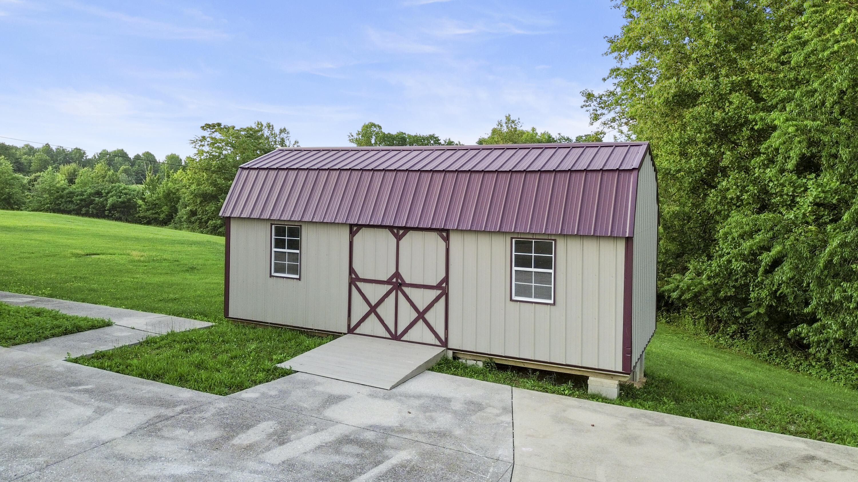 61 Halcomb East Road