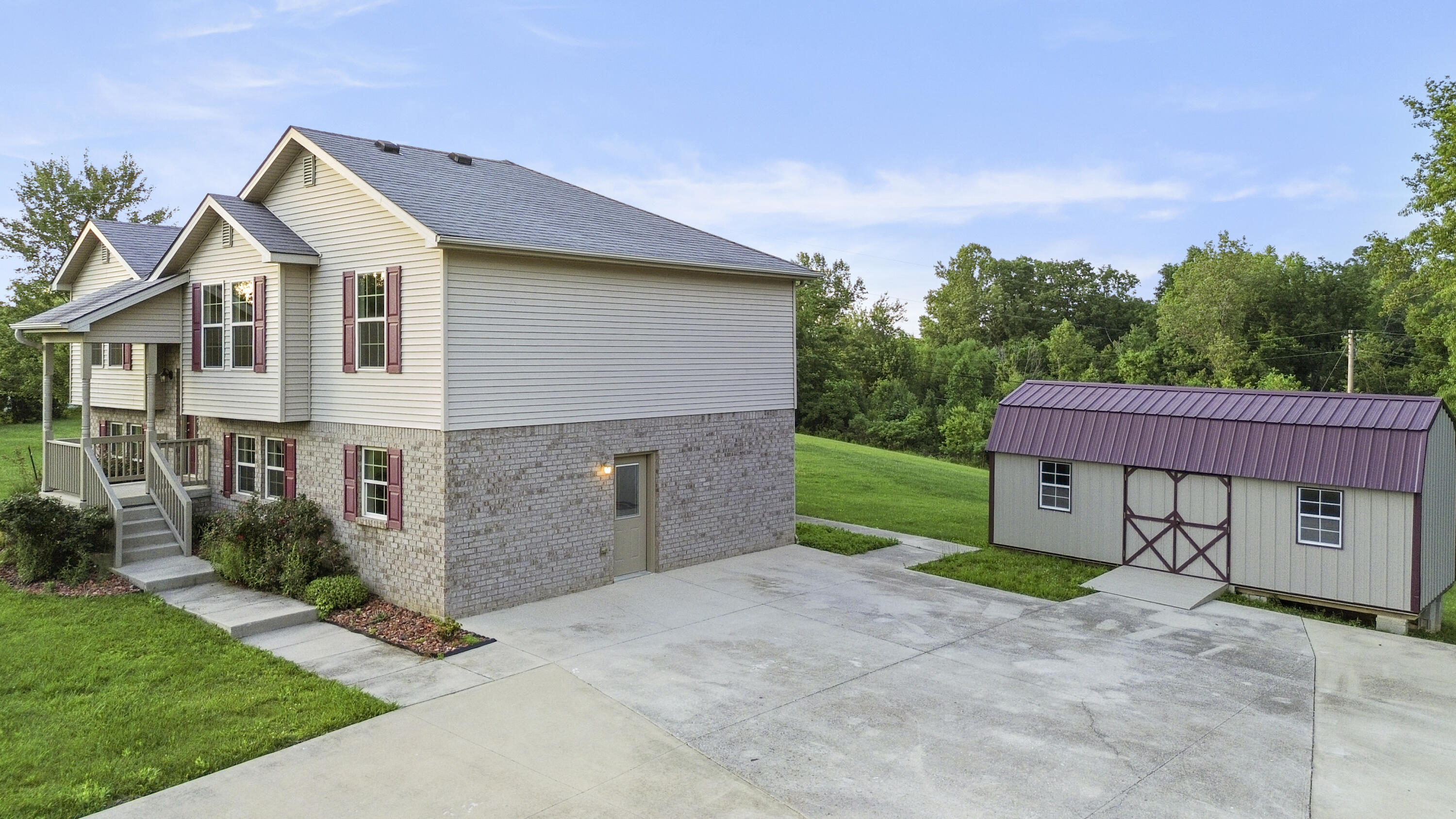 61 Halcomb East Road