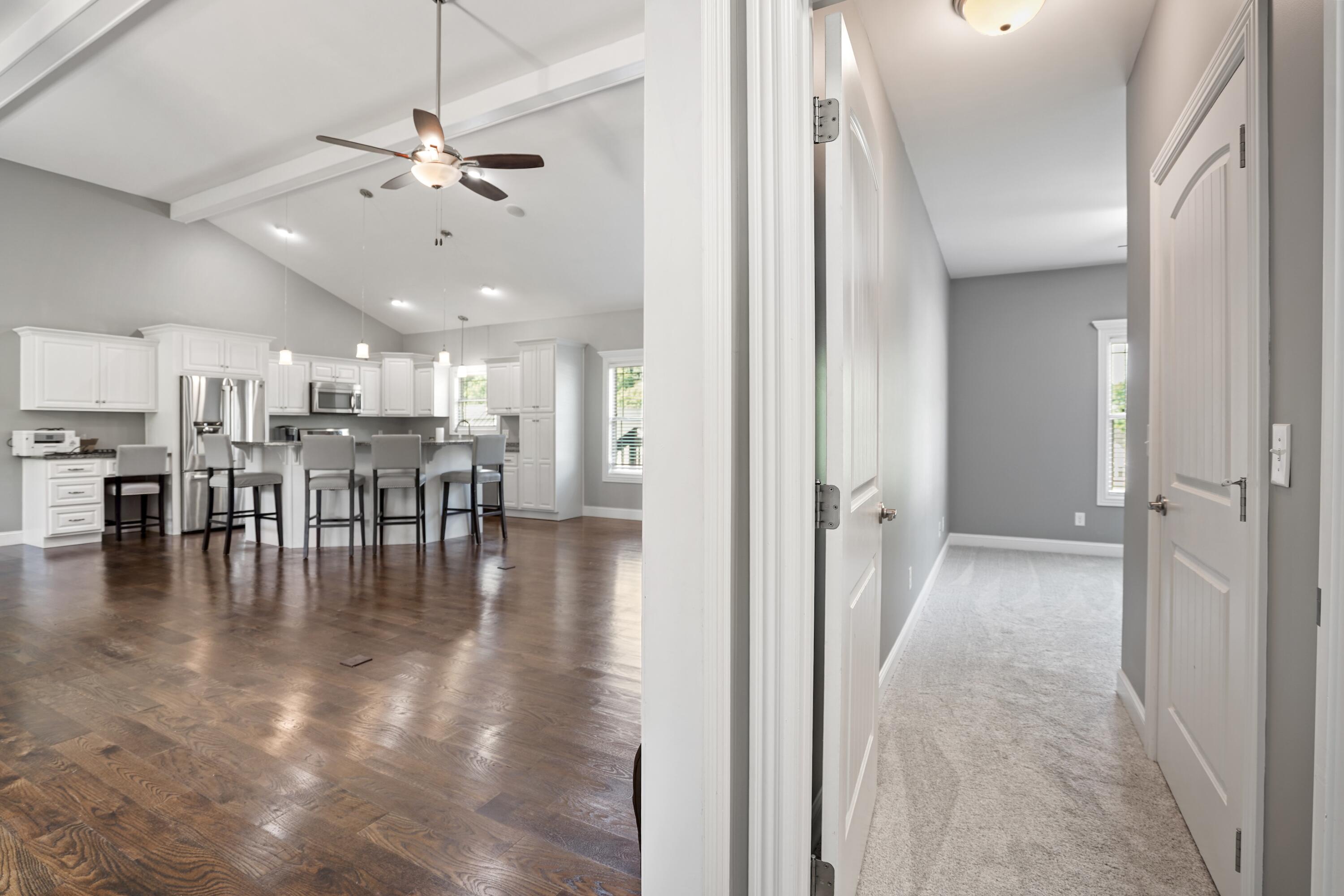 10 E Barrington Drive