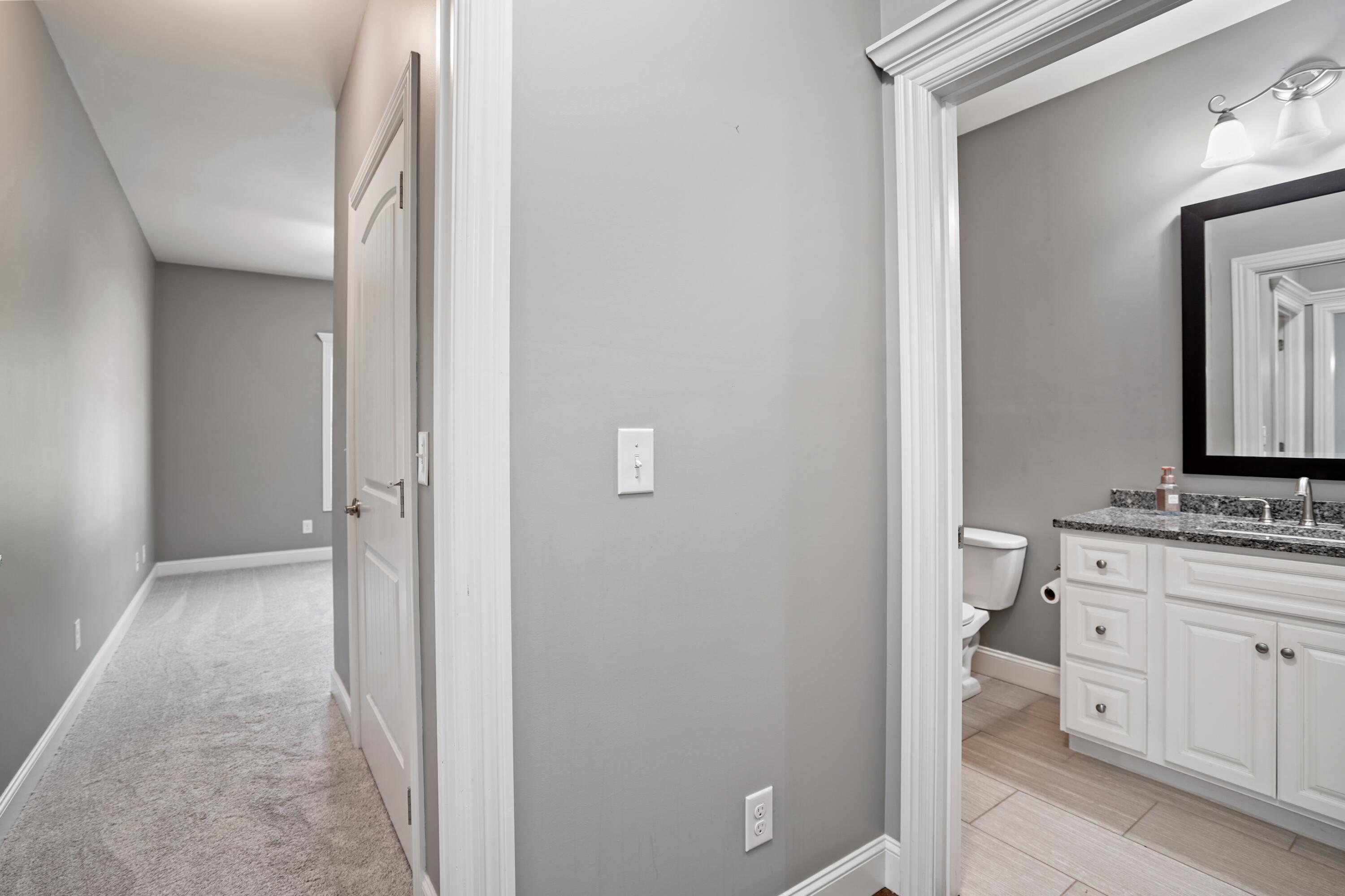10 E Barrington Drive