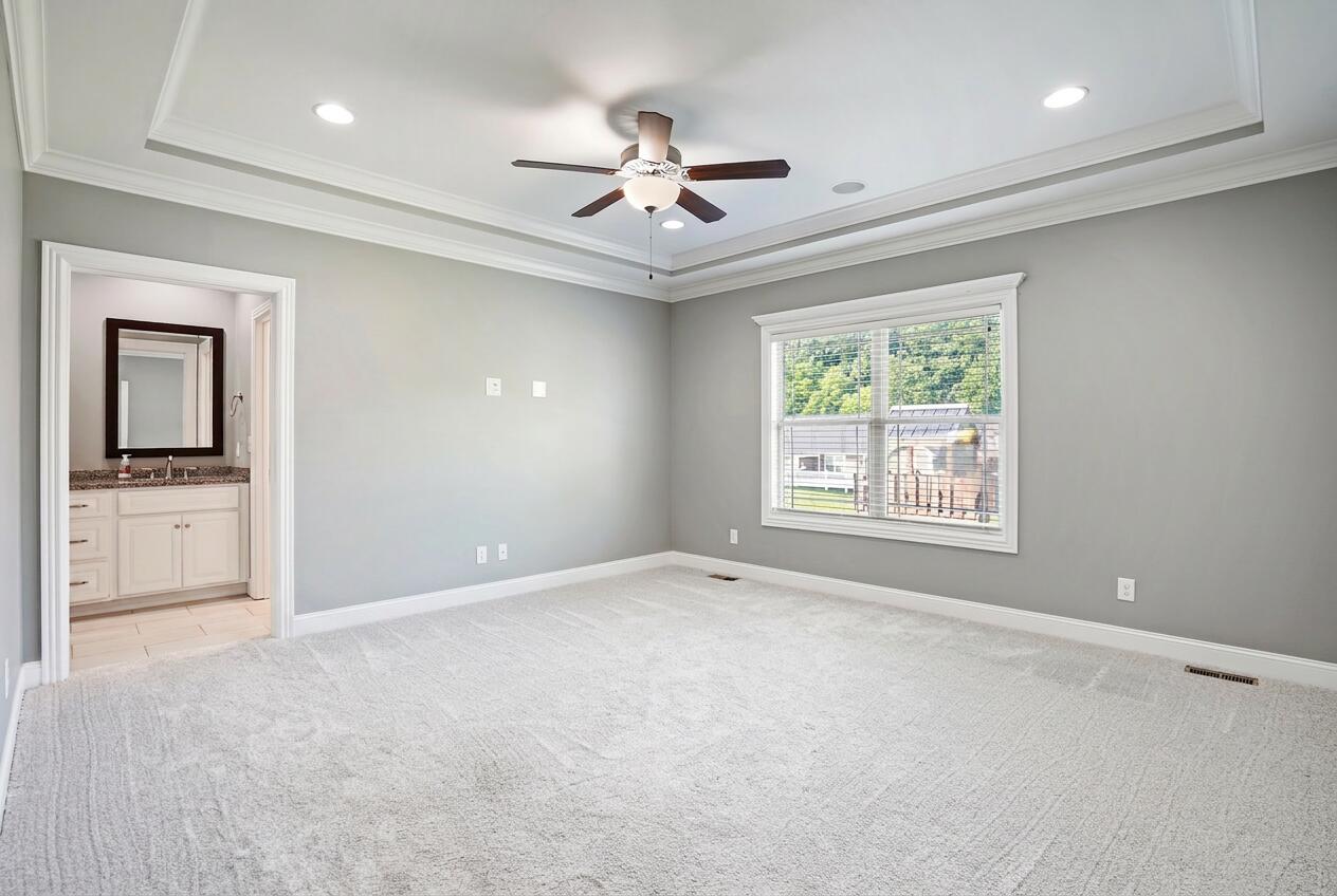 10 E Barrington Drive