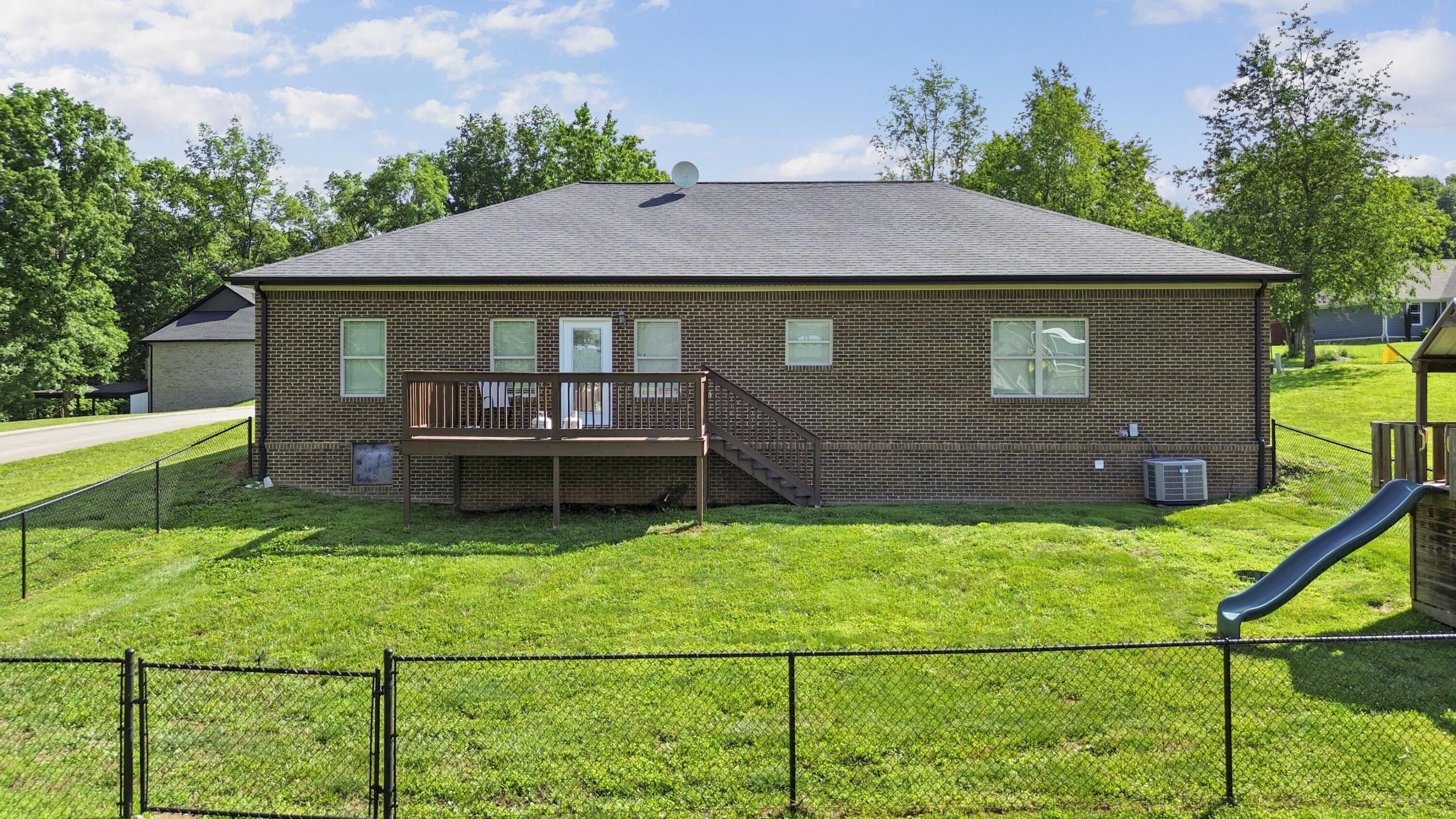 10 E Barrington Drive