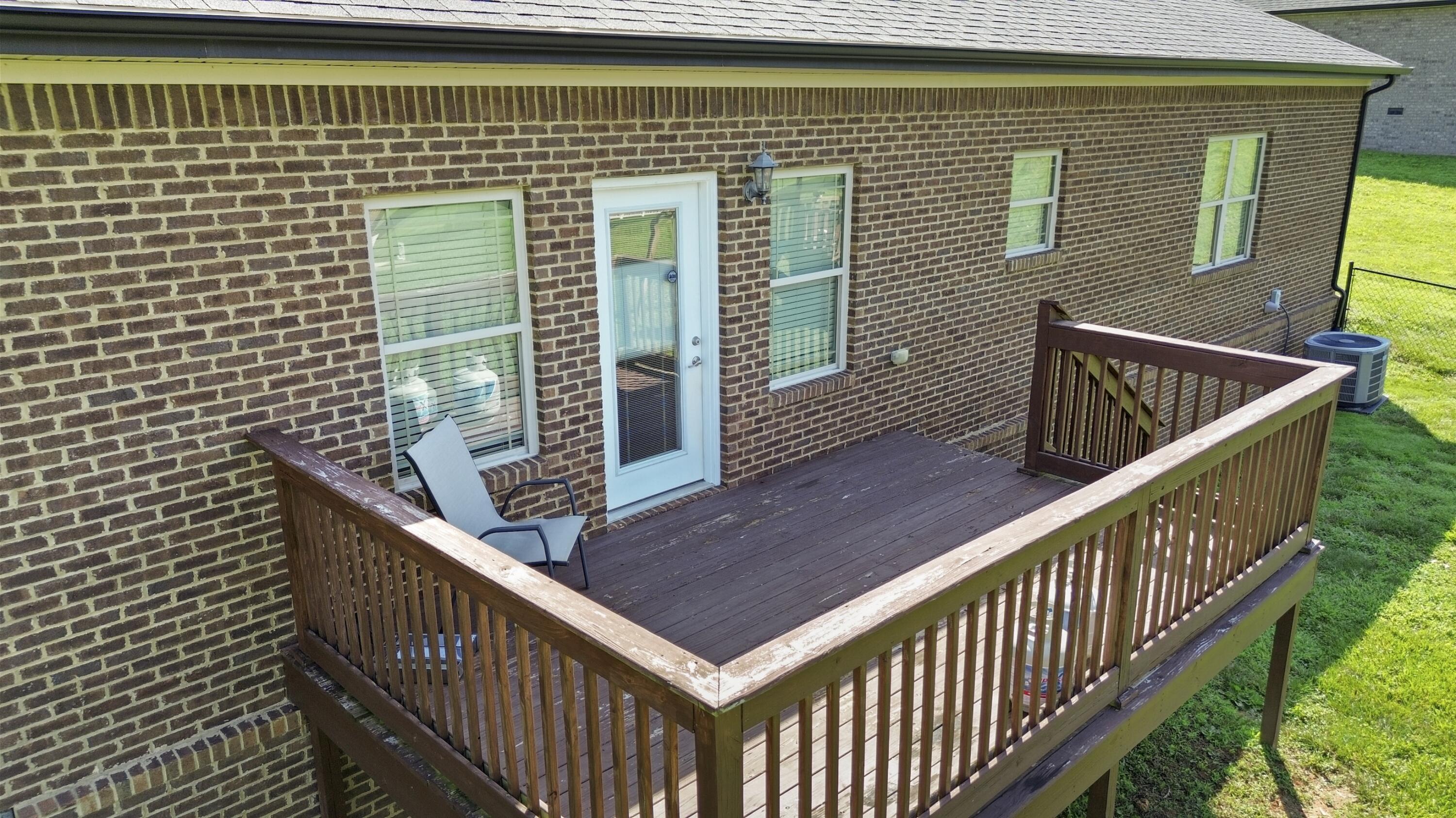 10 E Barrington Drive