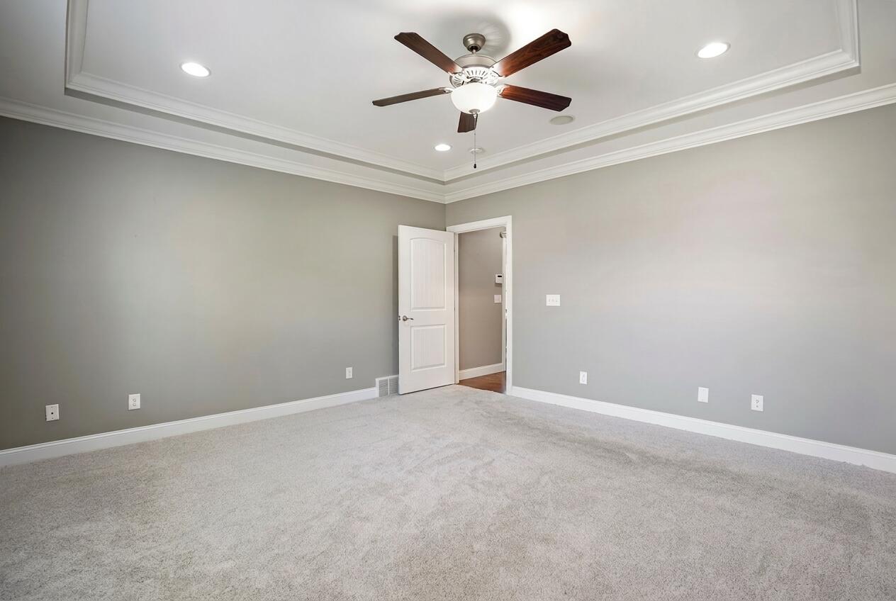 10 E Barrington Drive