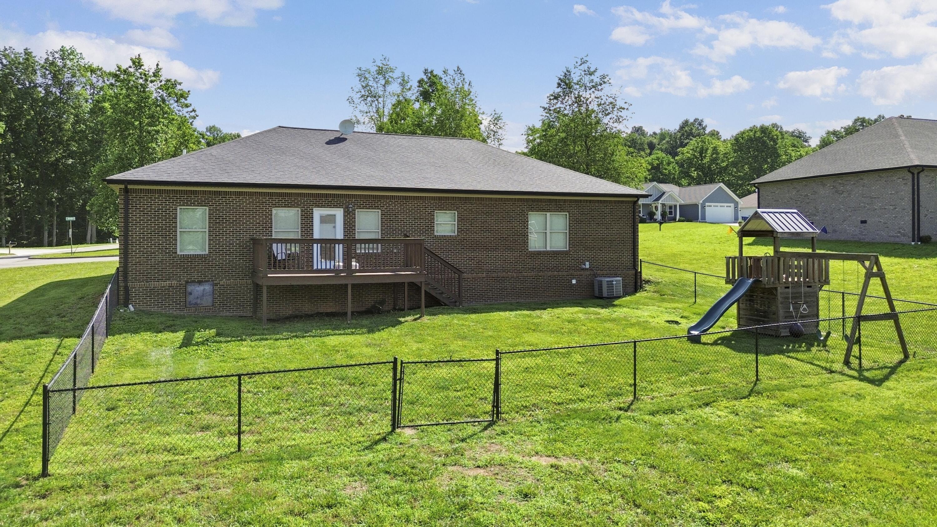 10 E Barrington Drive