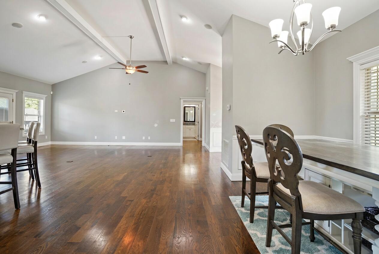 10 E Barrington Drive