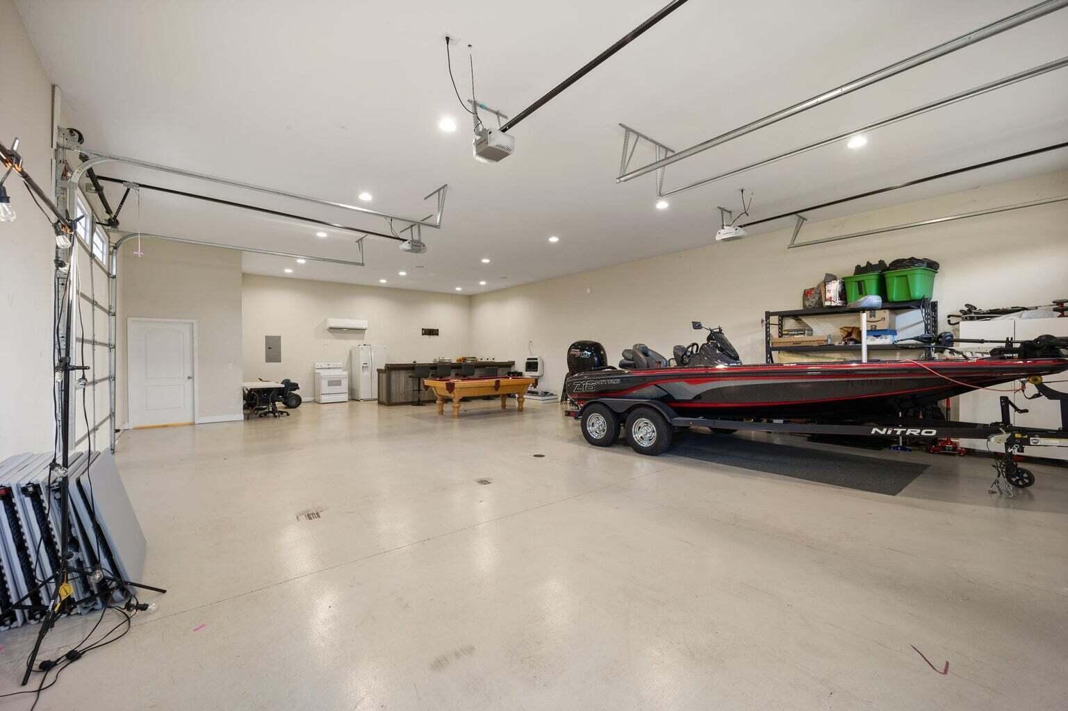 10 E Barrington Drive