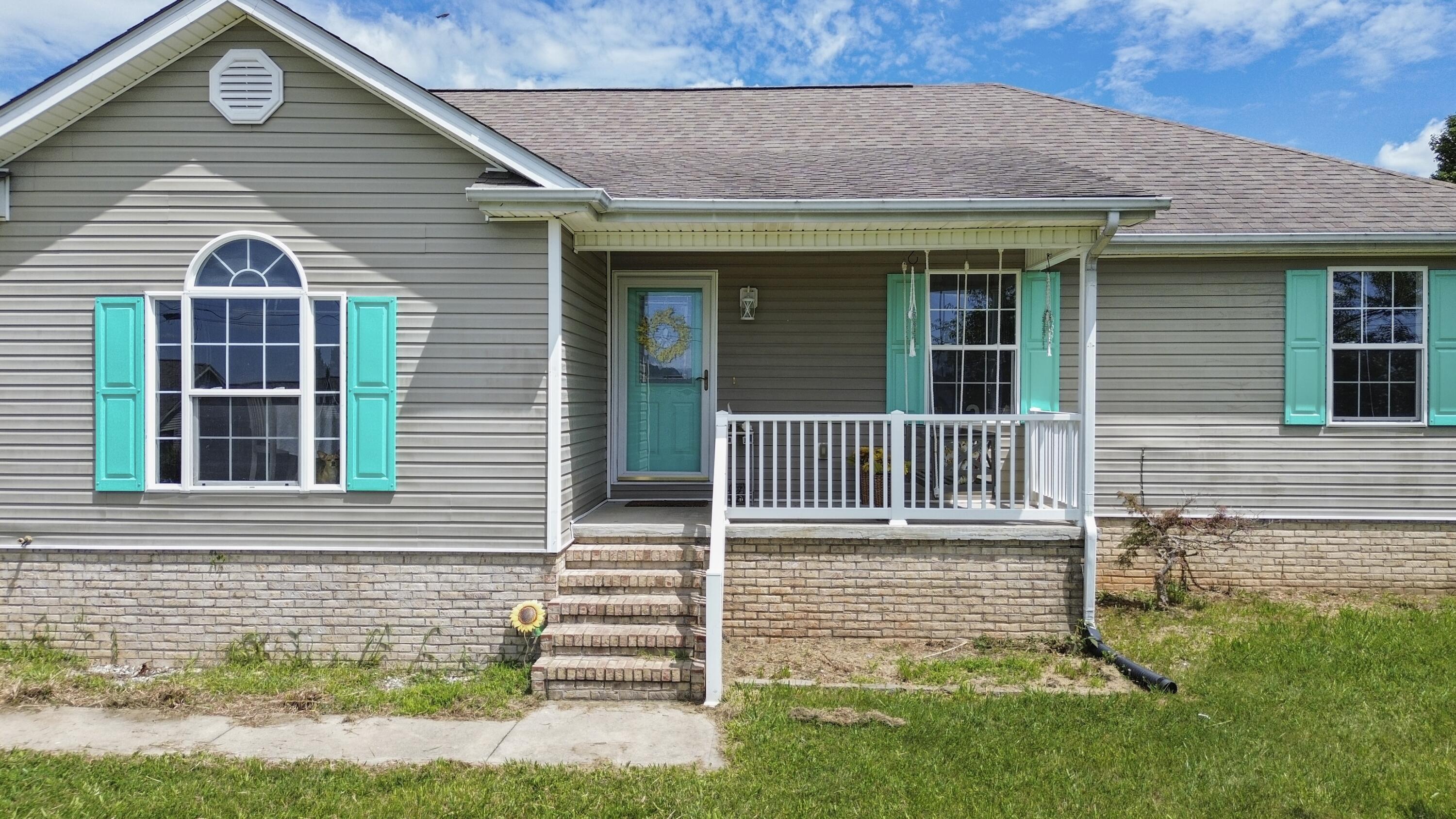 216 Surrey Way