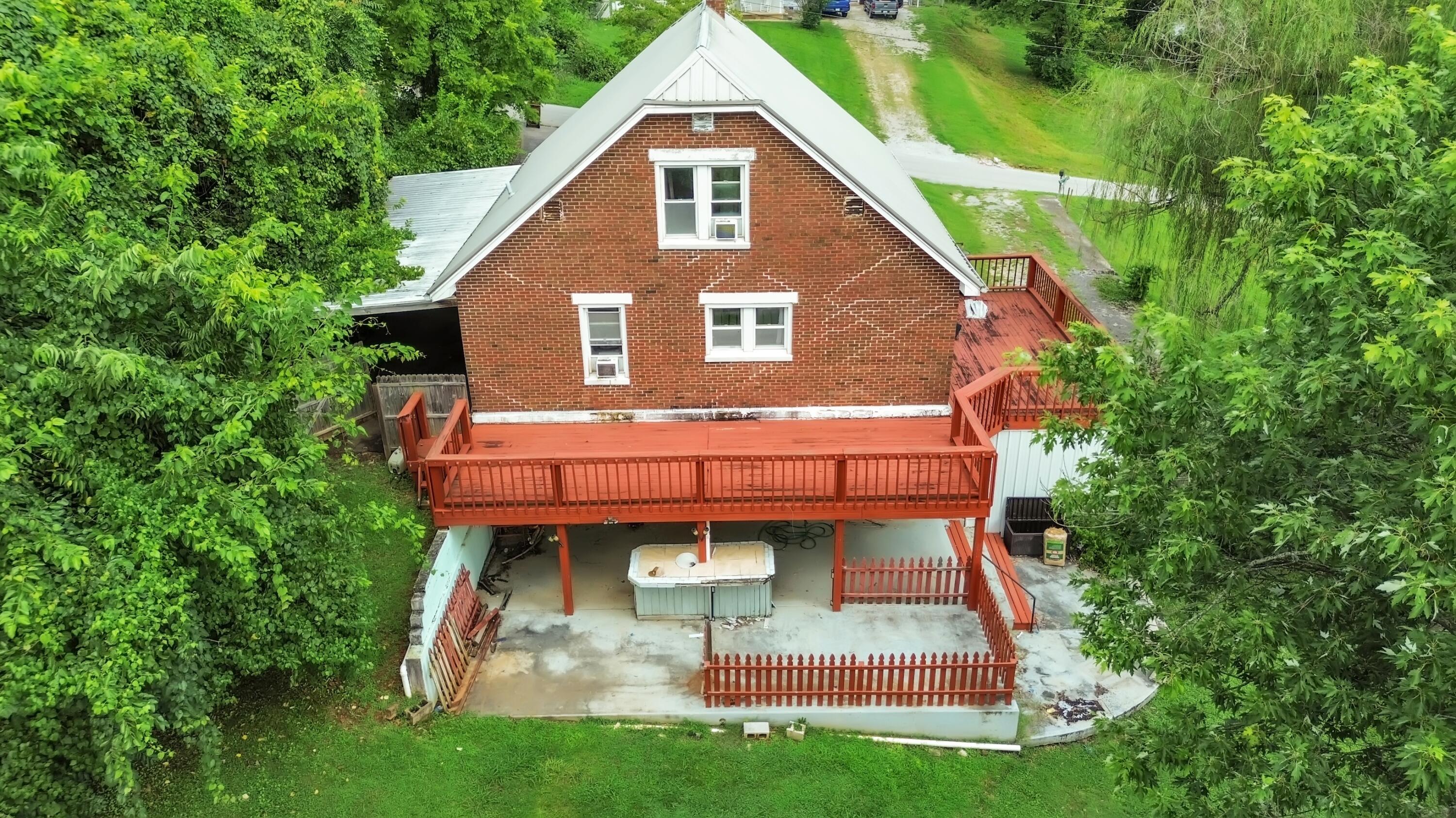 102 Harvey Avenue