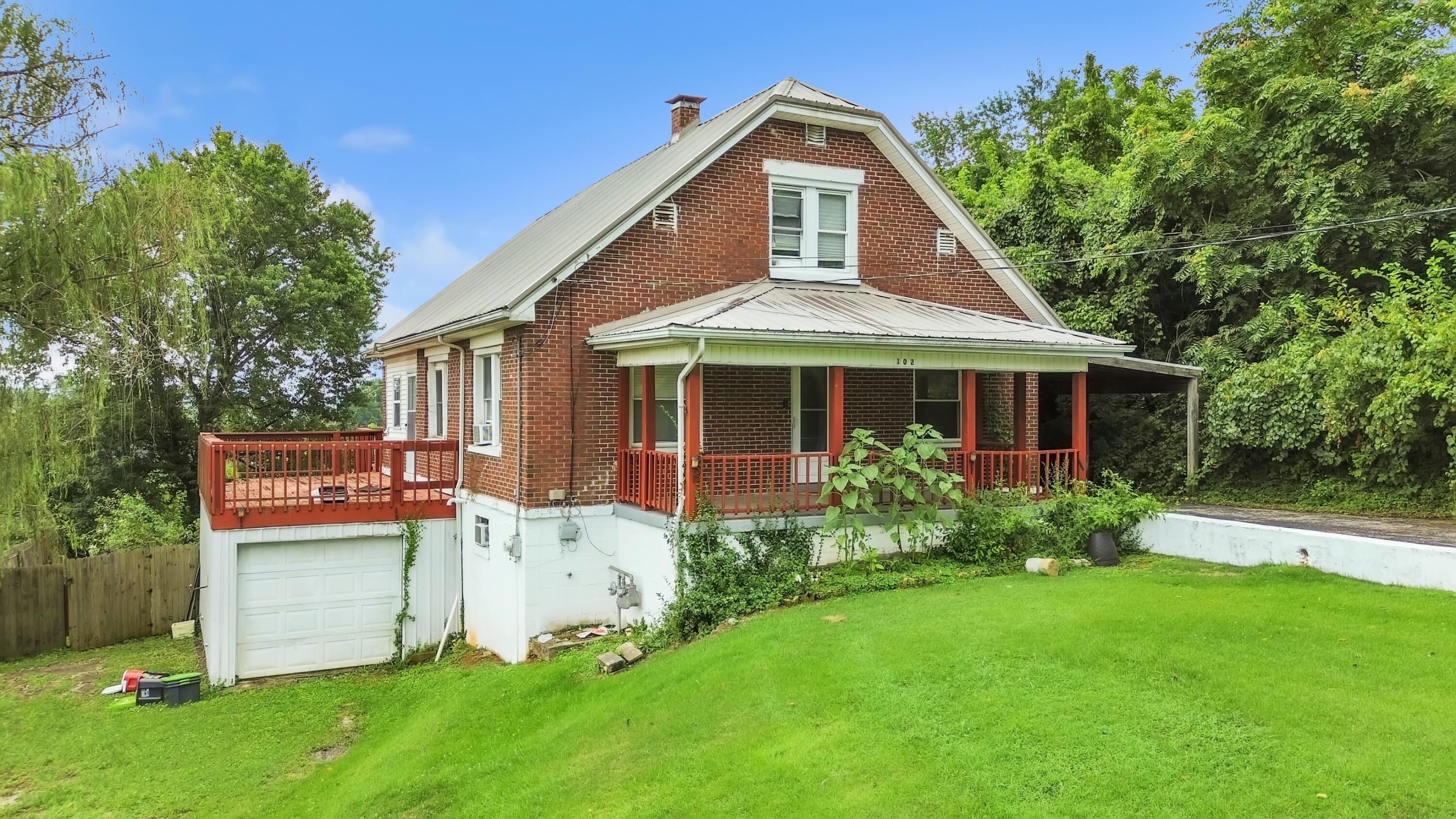 102 Harvey Avenue