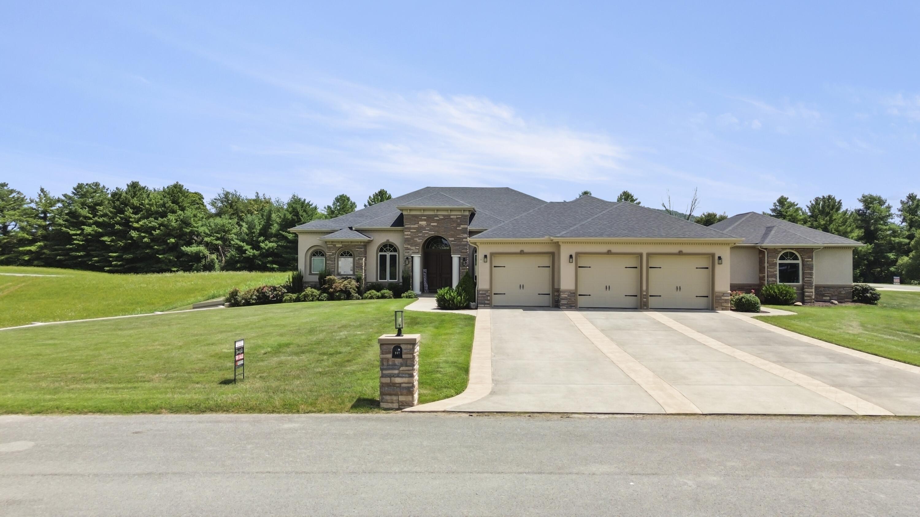 247 Taylor Circle