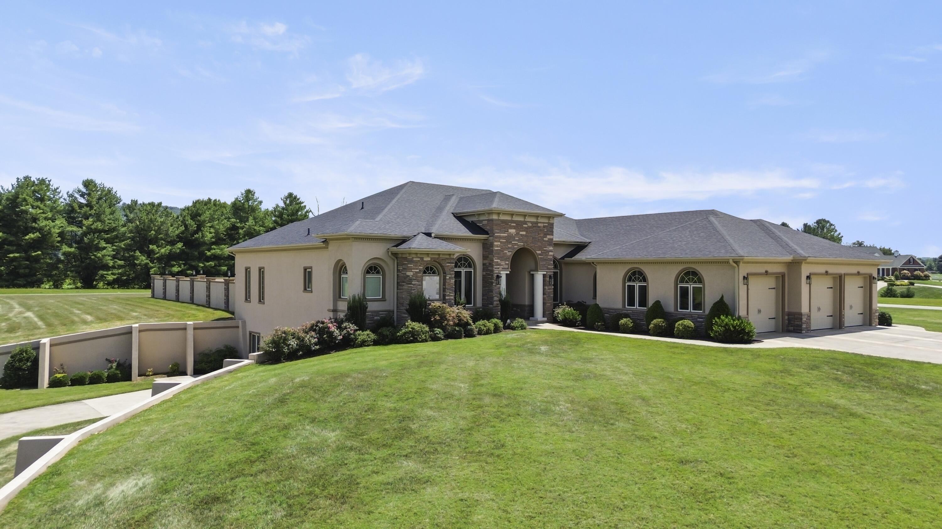 247 Taylor Circle