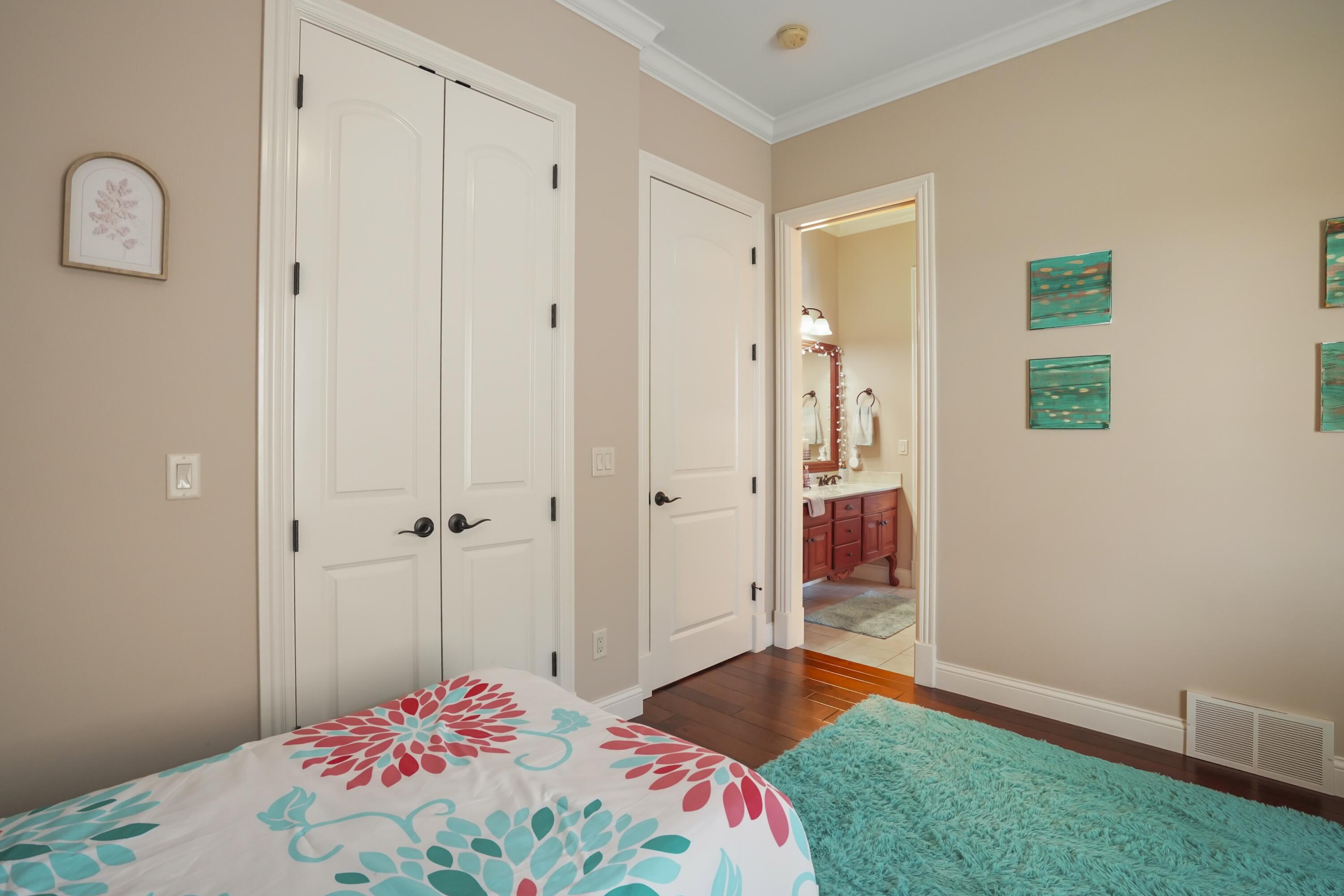 247 Taylor Circle