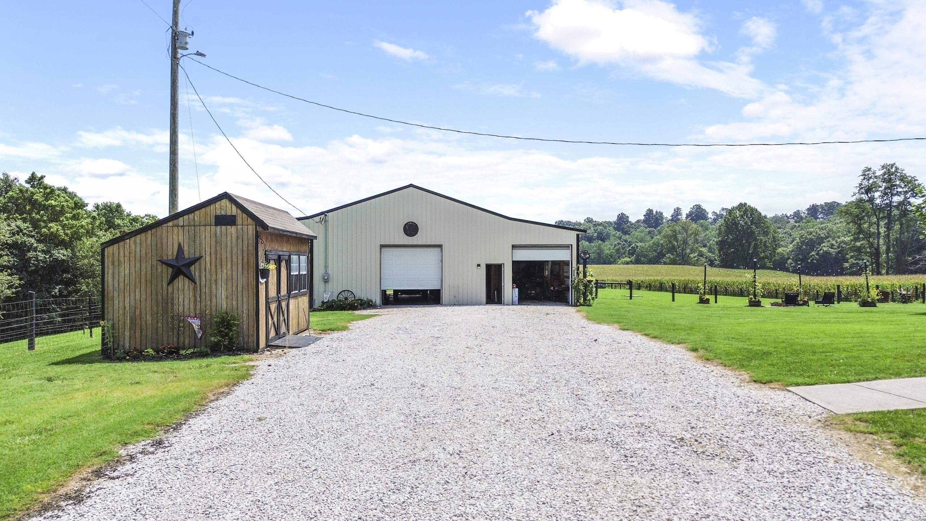 3686 Hwy 837