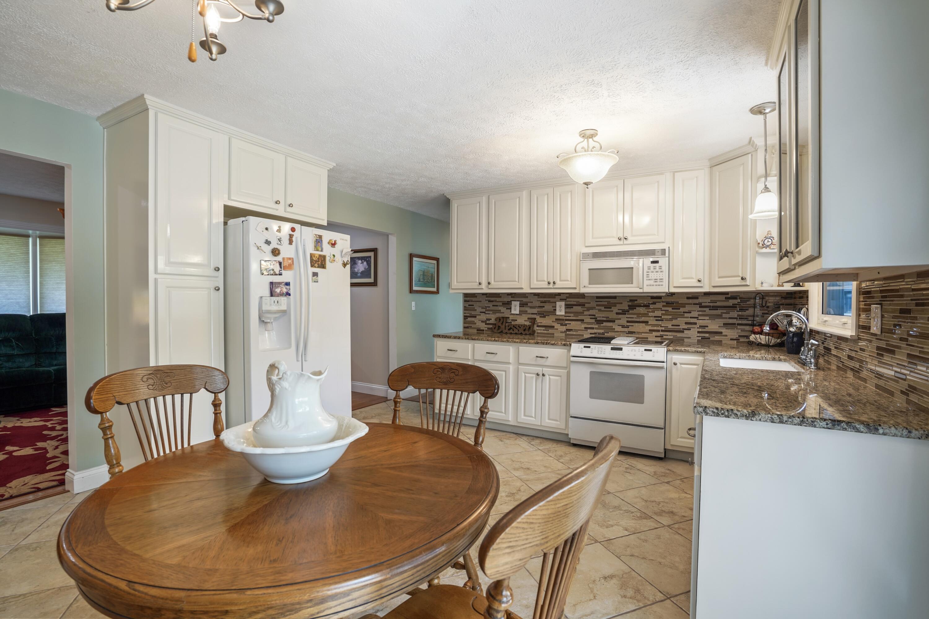 232 Twin Rivers Drive