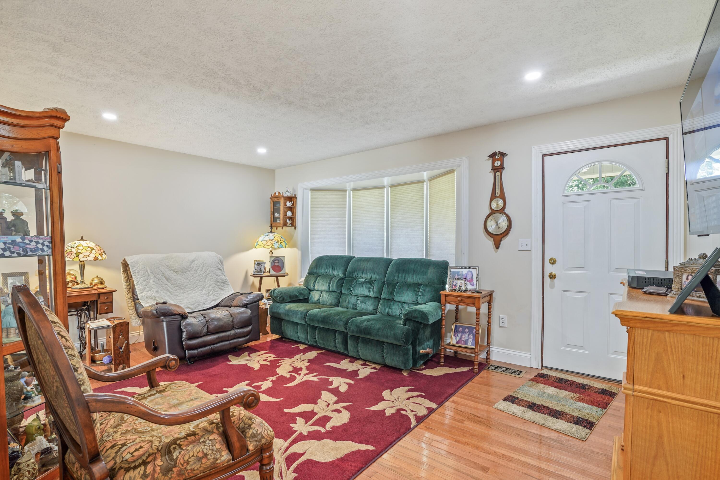 232 Twin Rivers Drive
