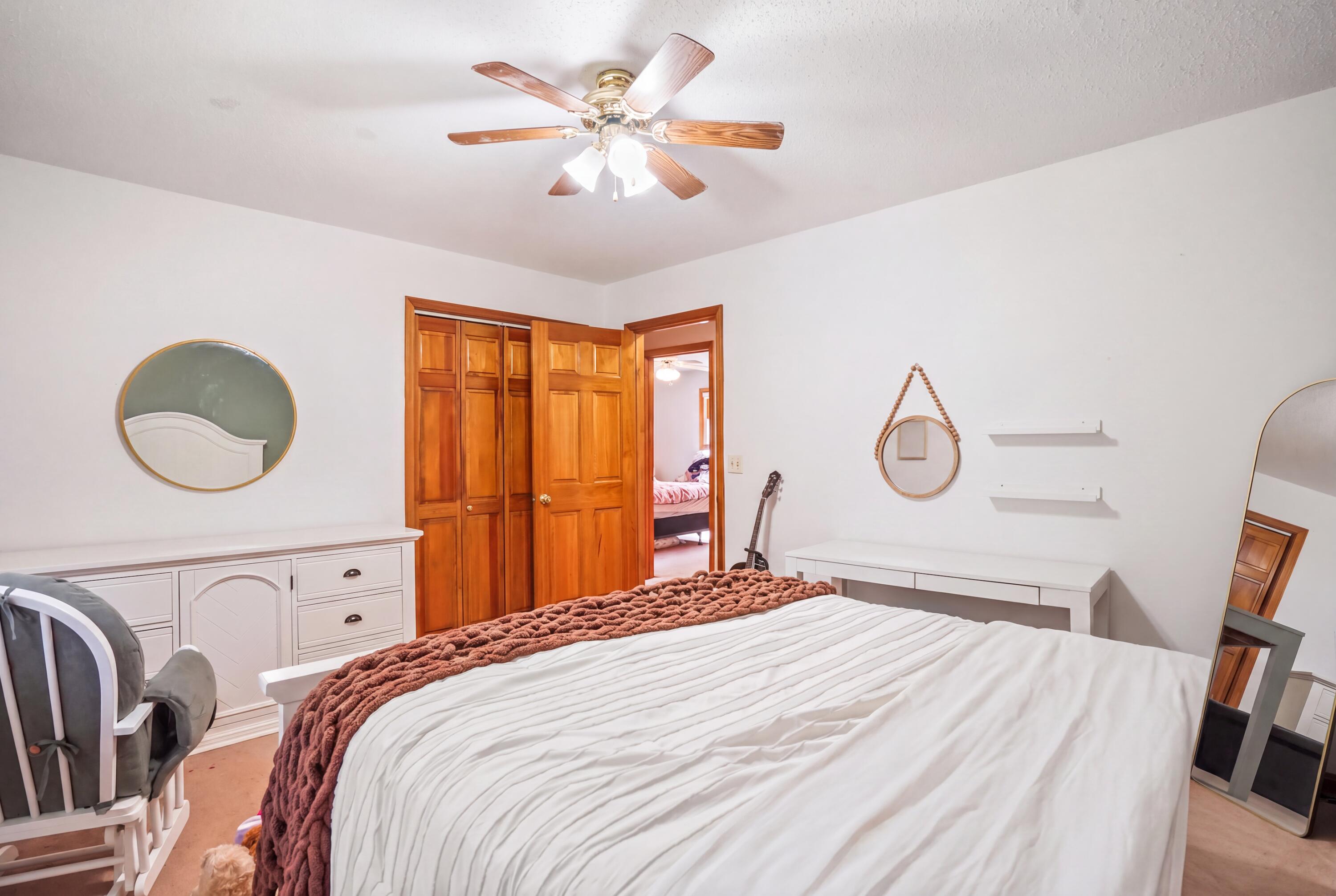 1100 N Highway 1651