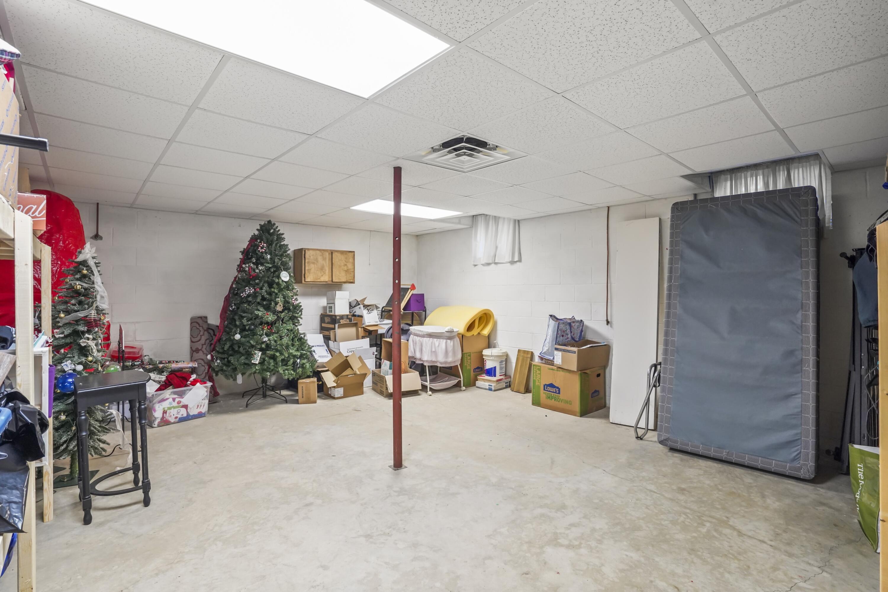 1100 N Highway 1651