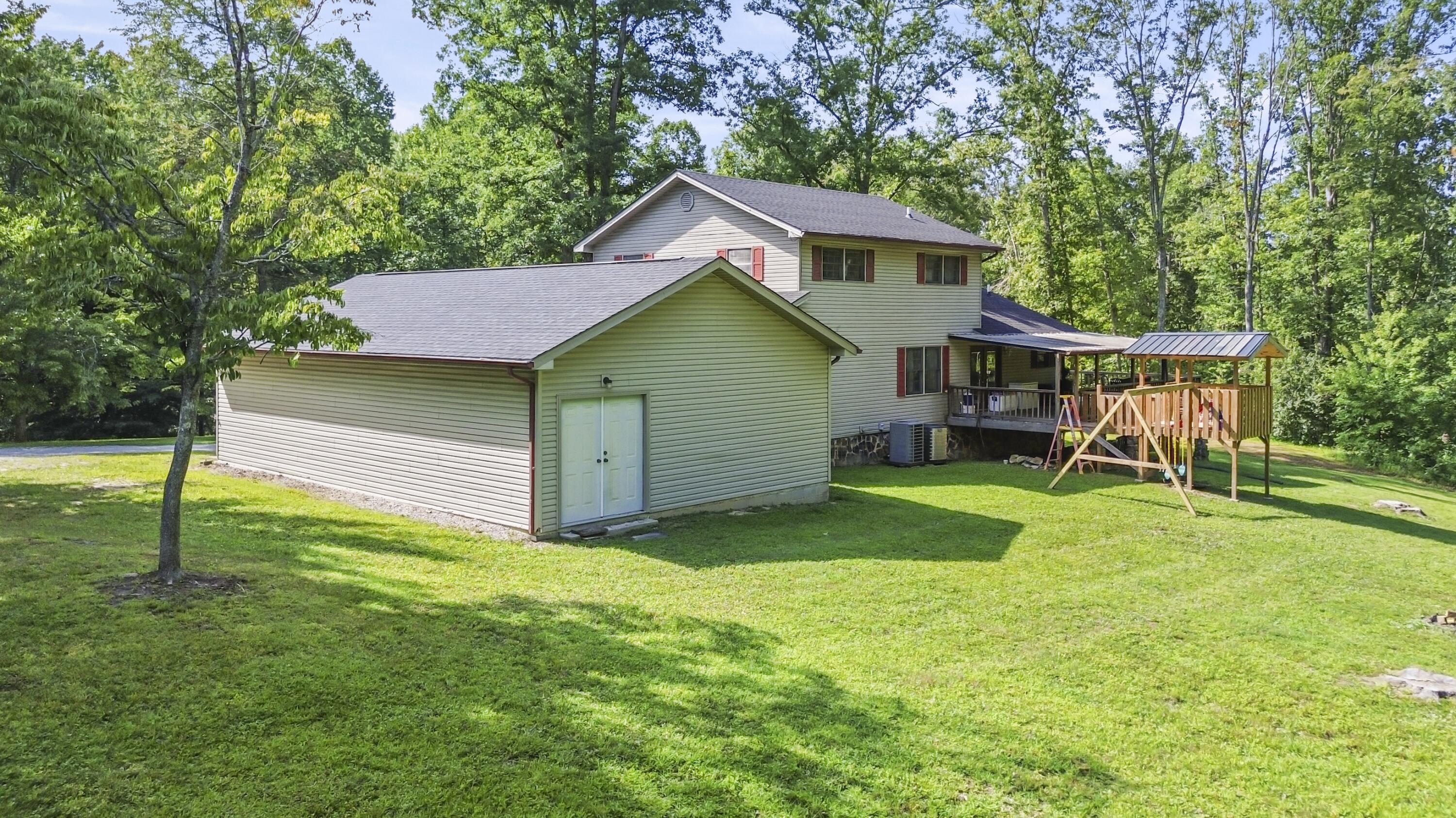 1100 N Highway 1651