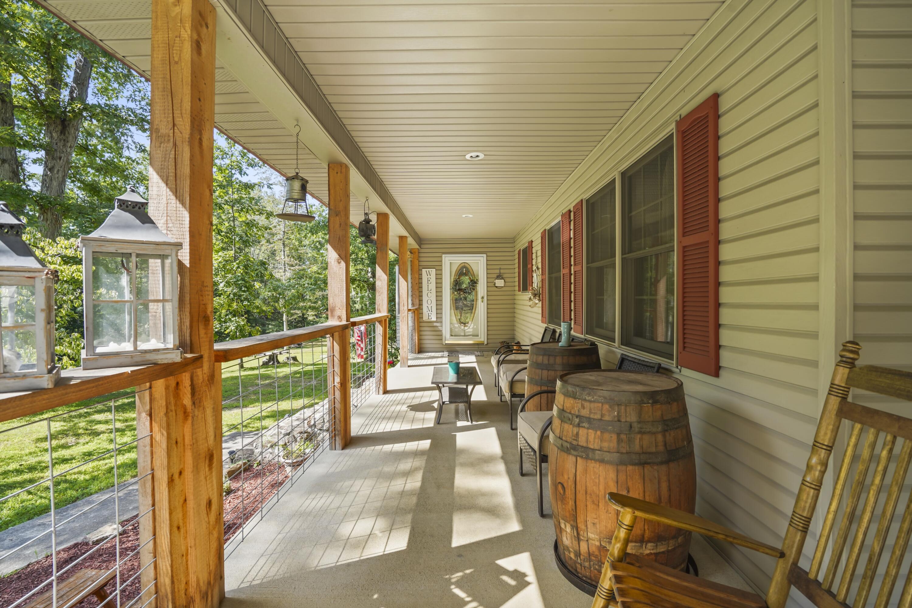 1100 N Highway 1651