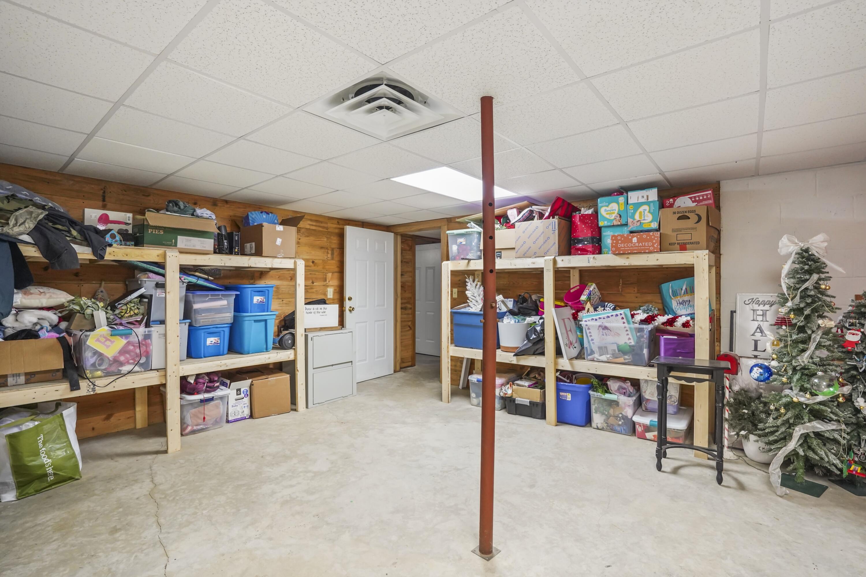 1100 N Highway 1651