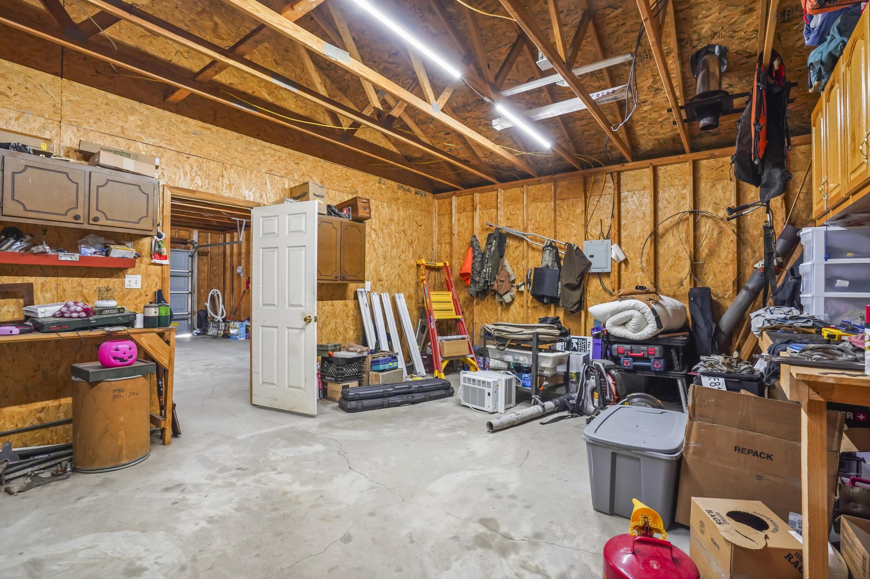 1100 N Highway 1651