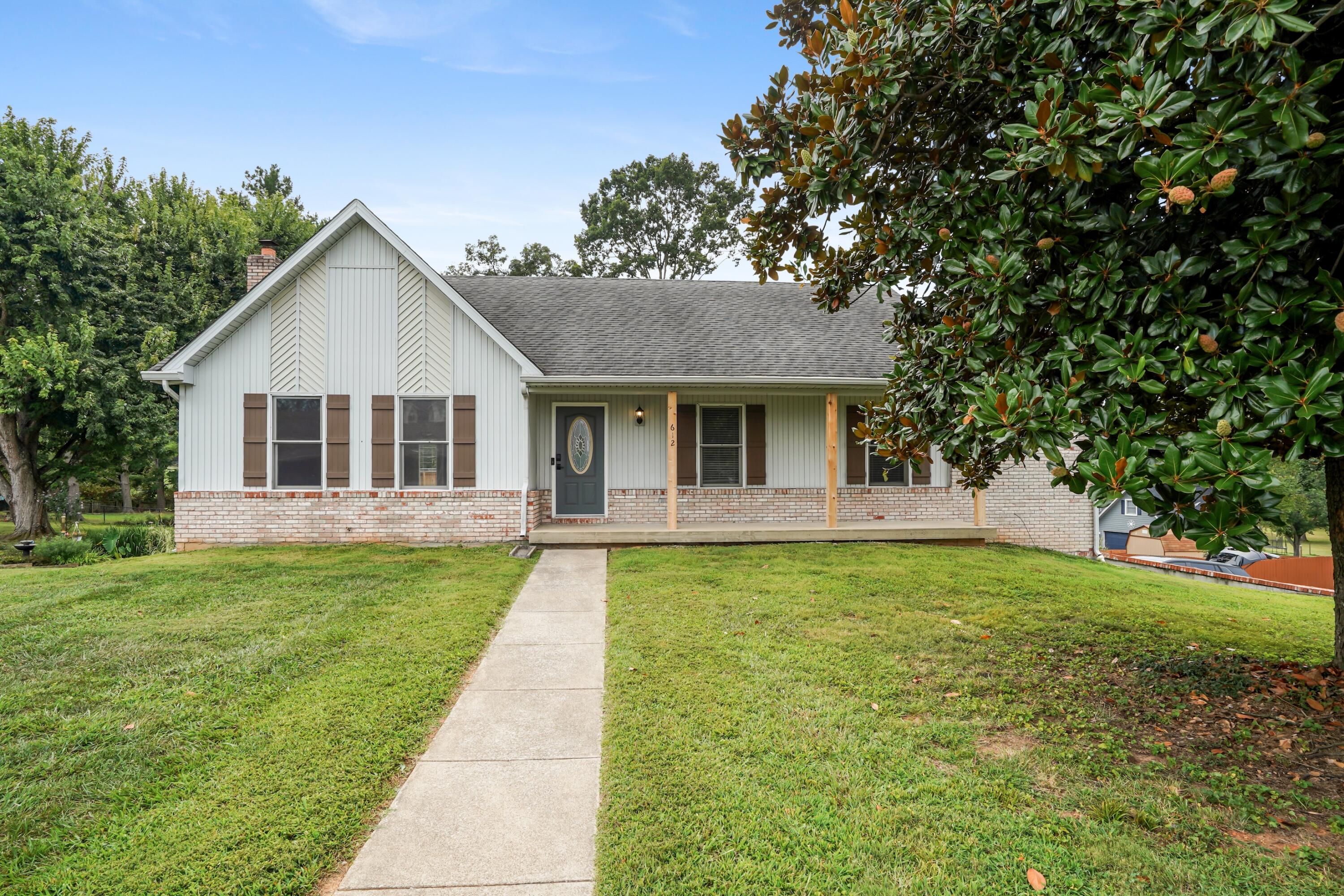 612 Woodview Drive