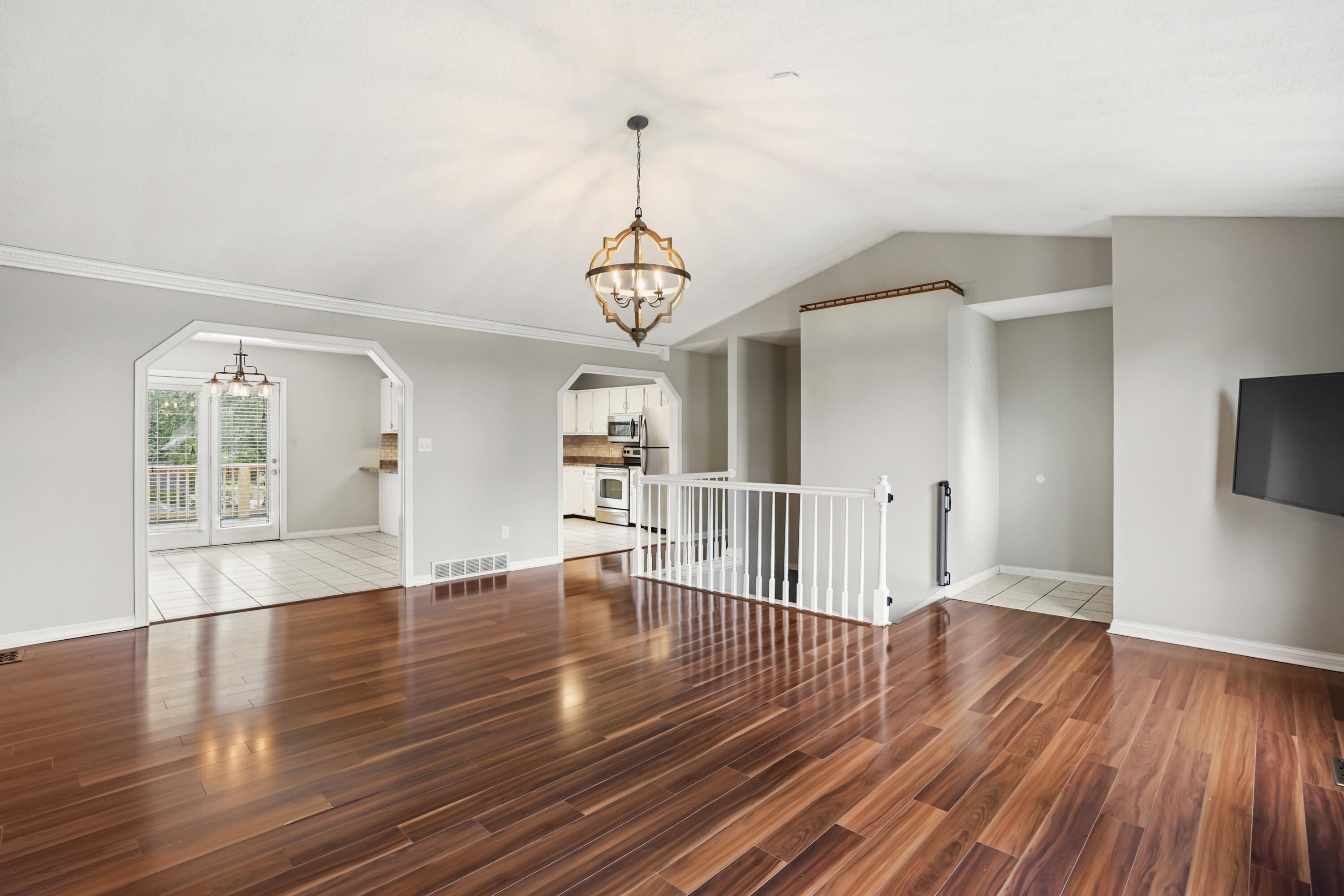 612 Woodview Drive