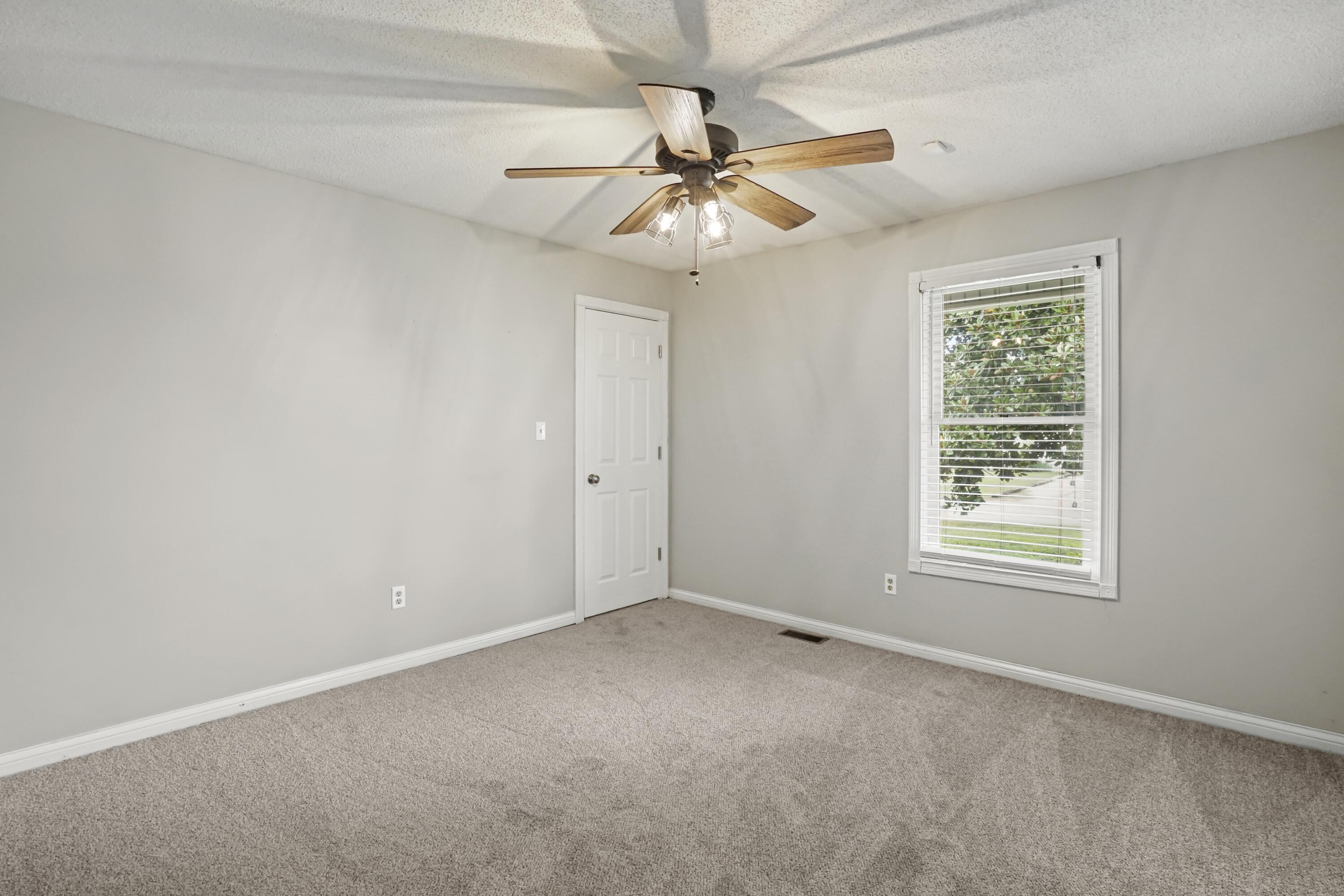 612 Woodview Drive