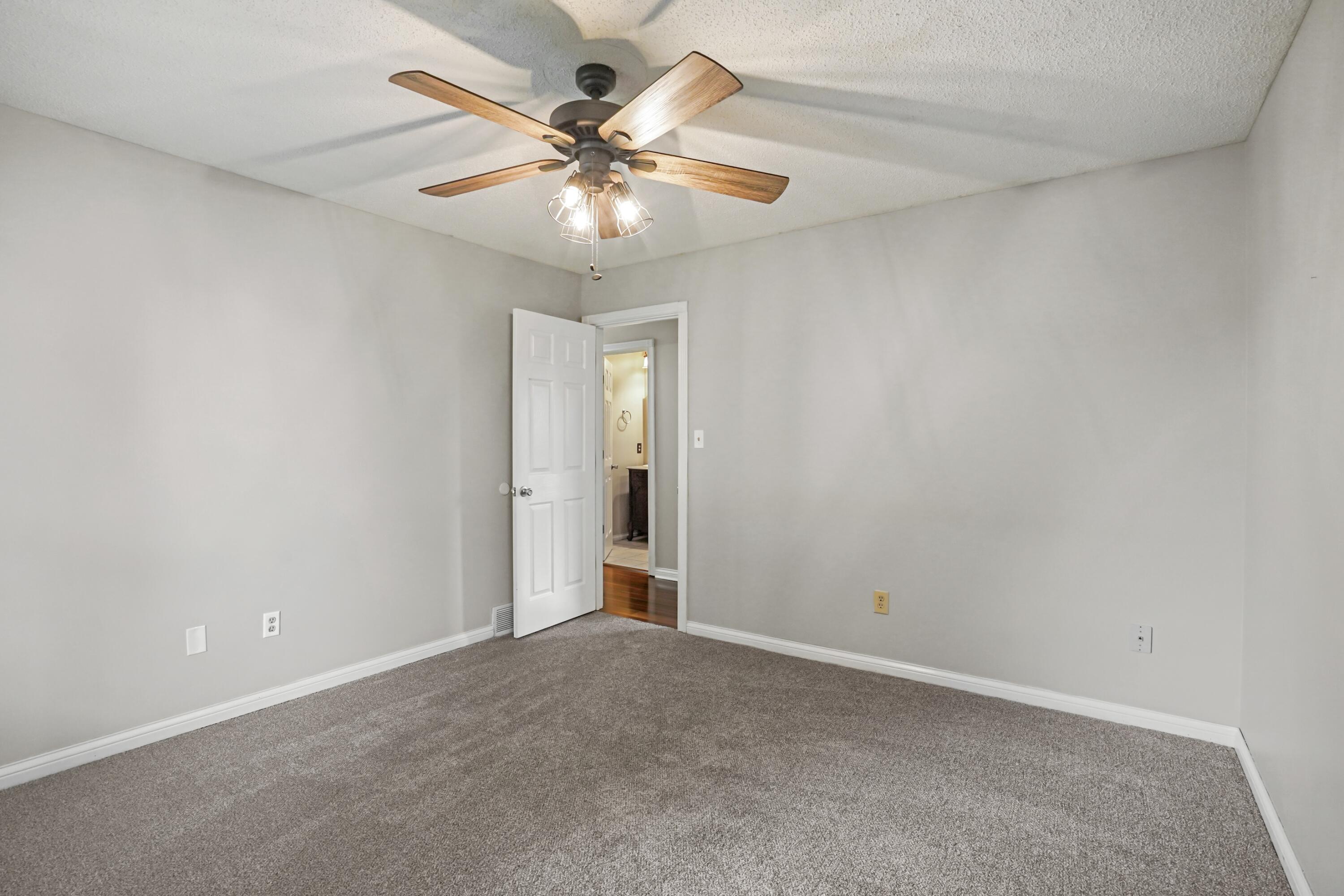 612 Woodview Drive