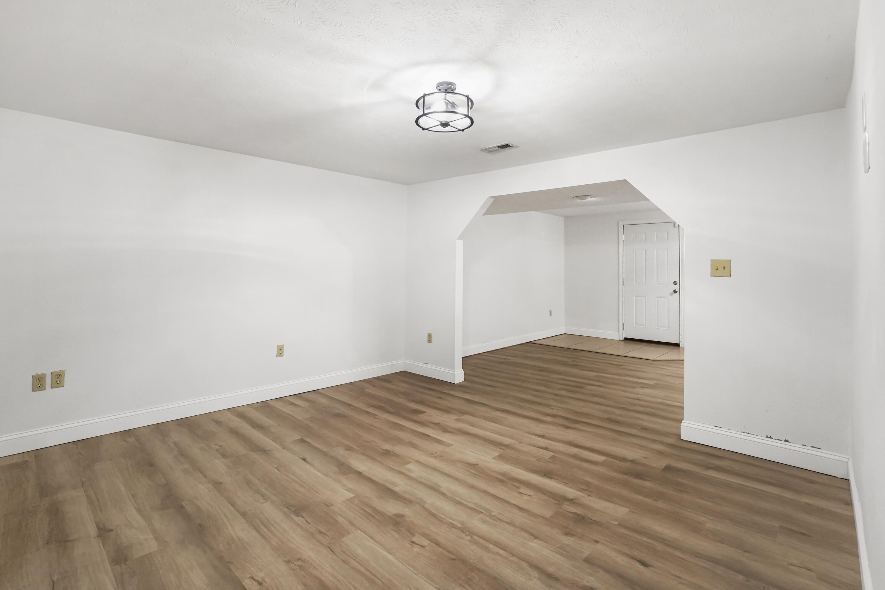 612 Woodview Drive