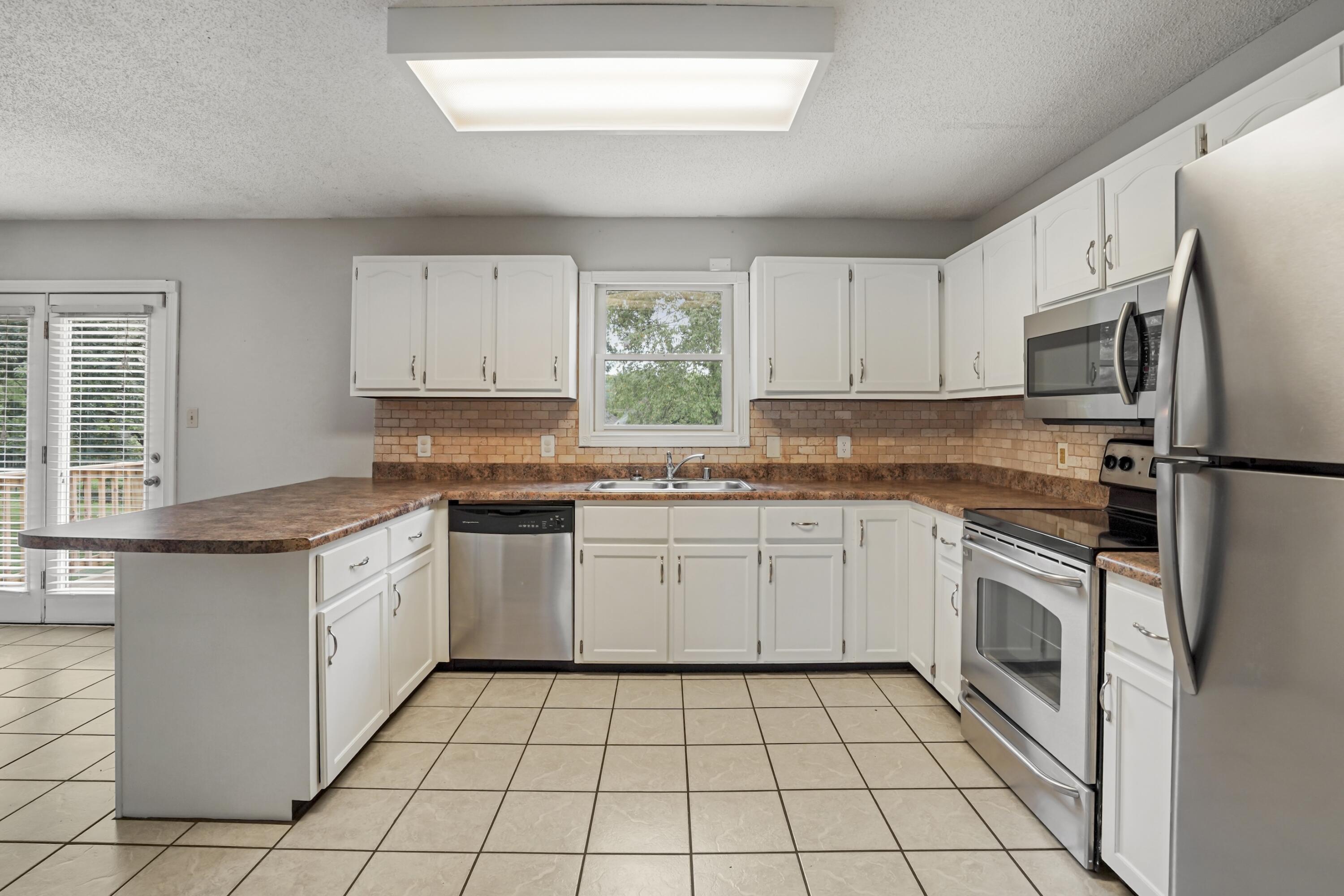 612 Woodview Drive