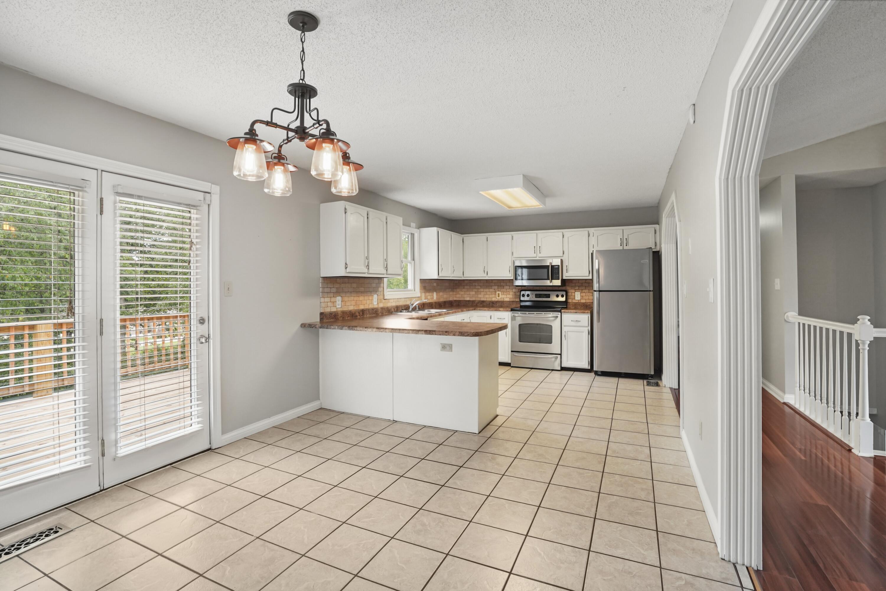 612 Woodview Drive