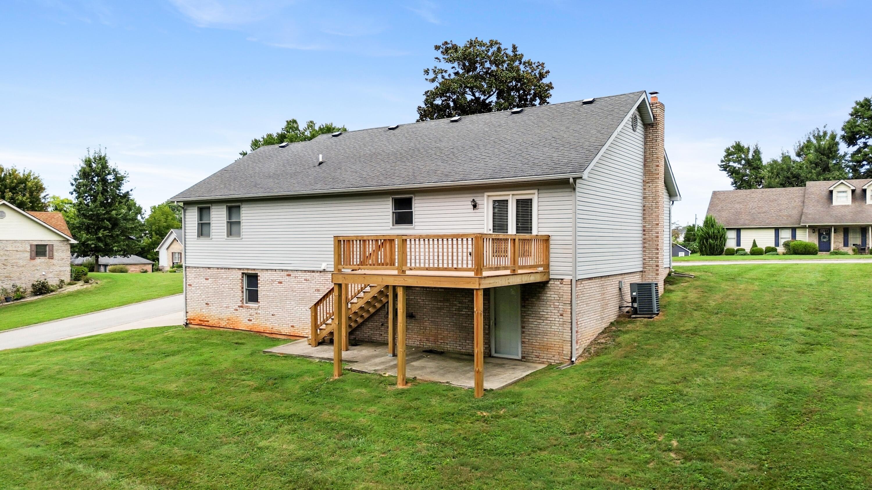 612 Woodview Drive