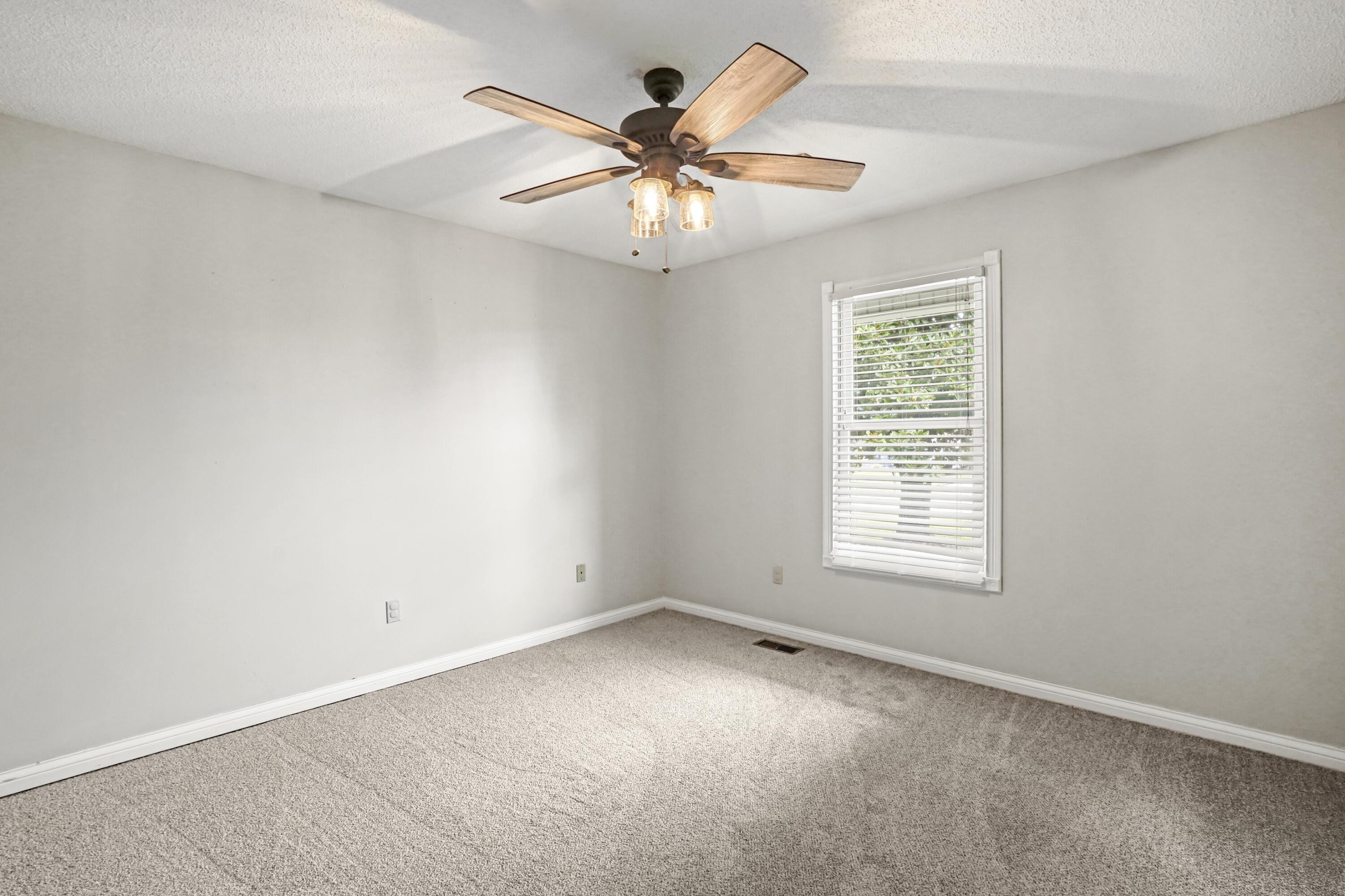 612 Woodview Drive