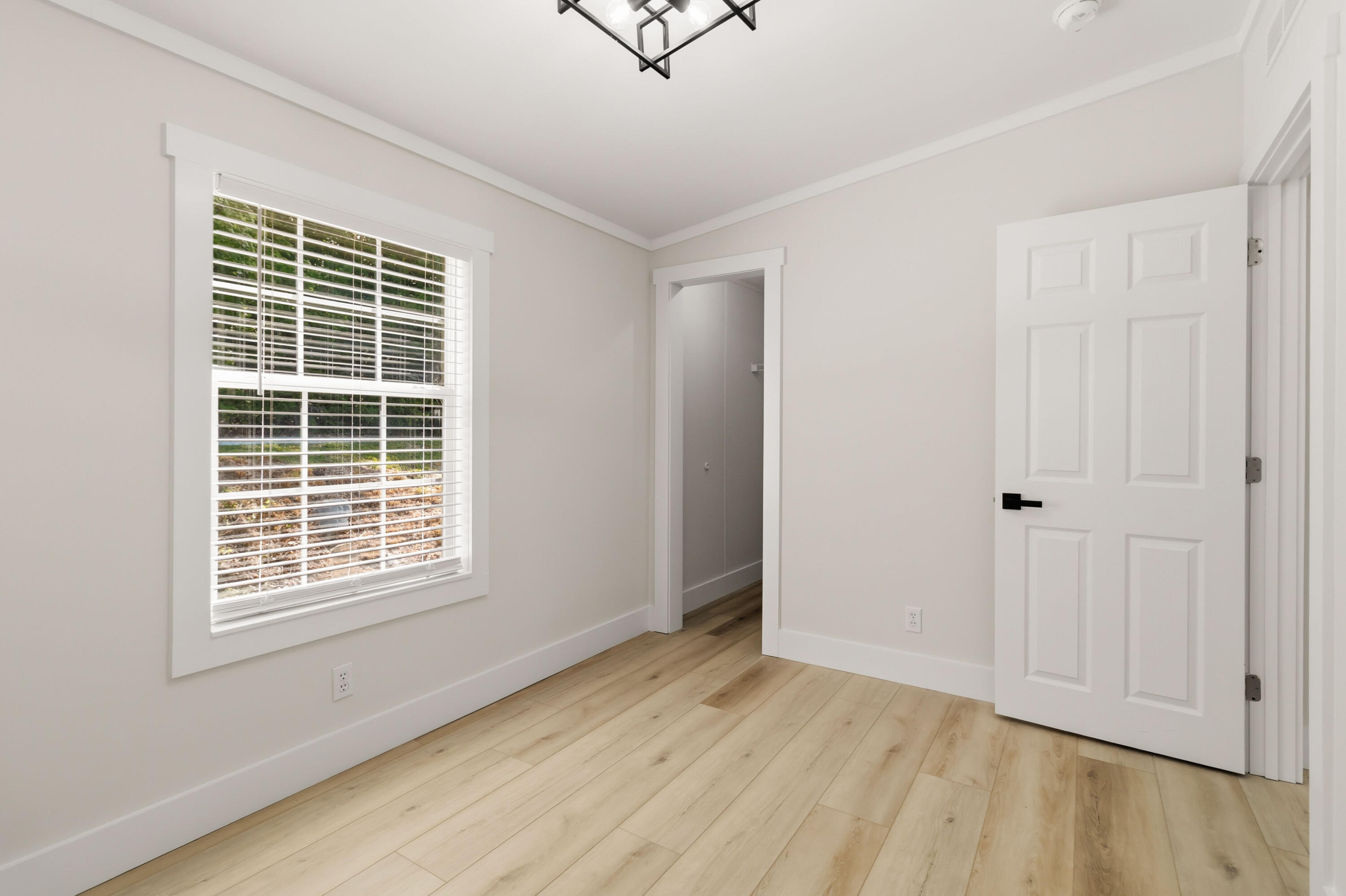 144 R.L Colyer Road