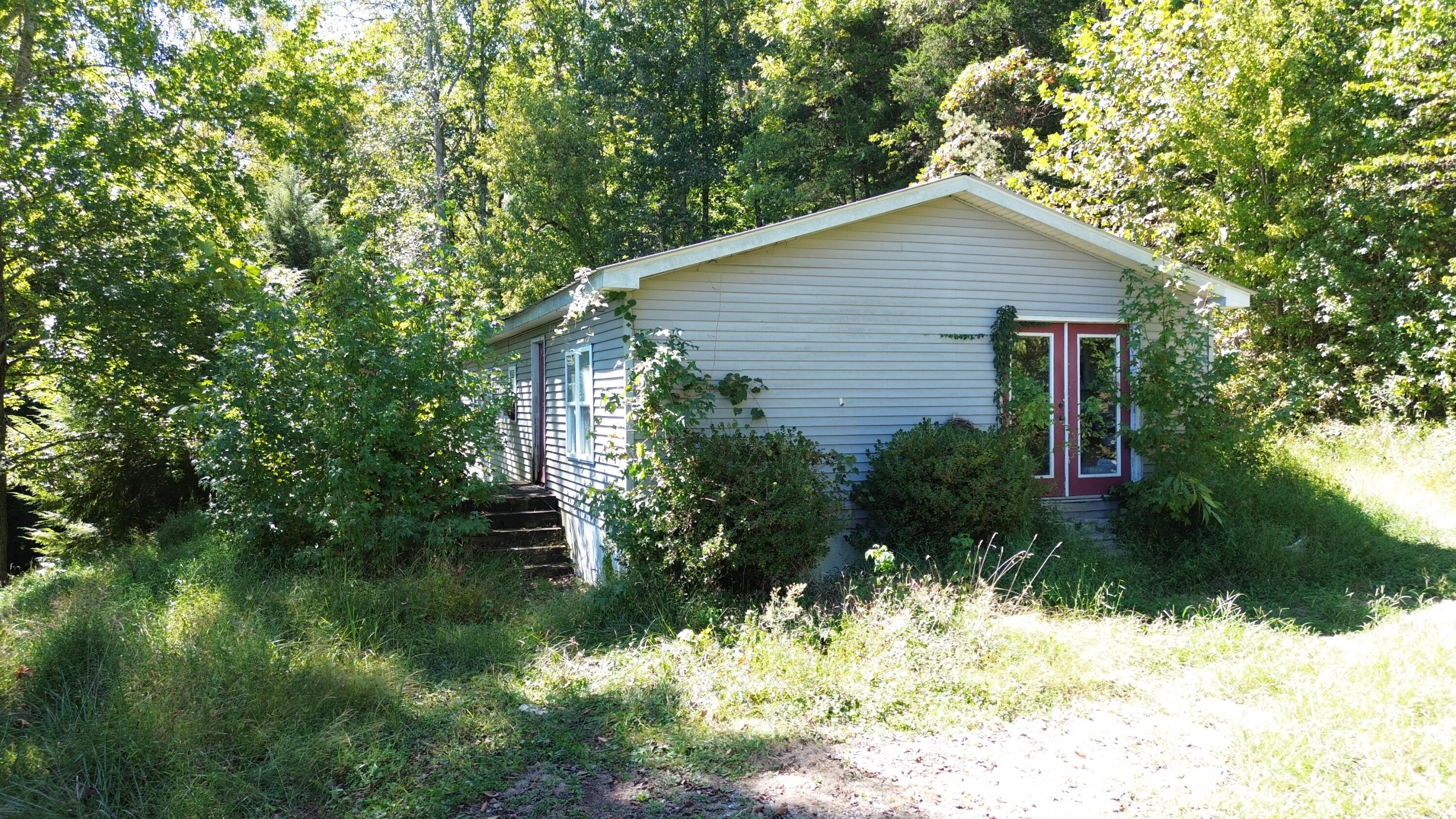 2001 2001 Crocus Creek Rd Road
