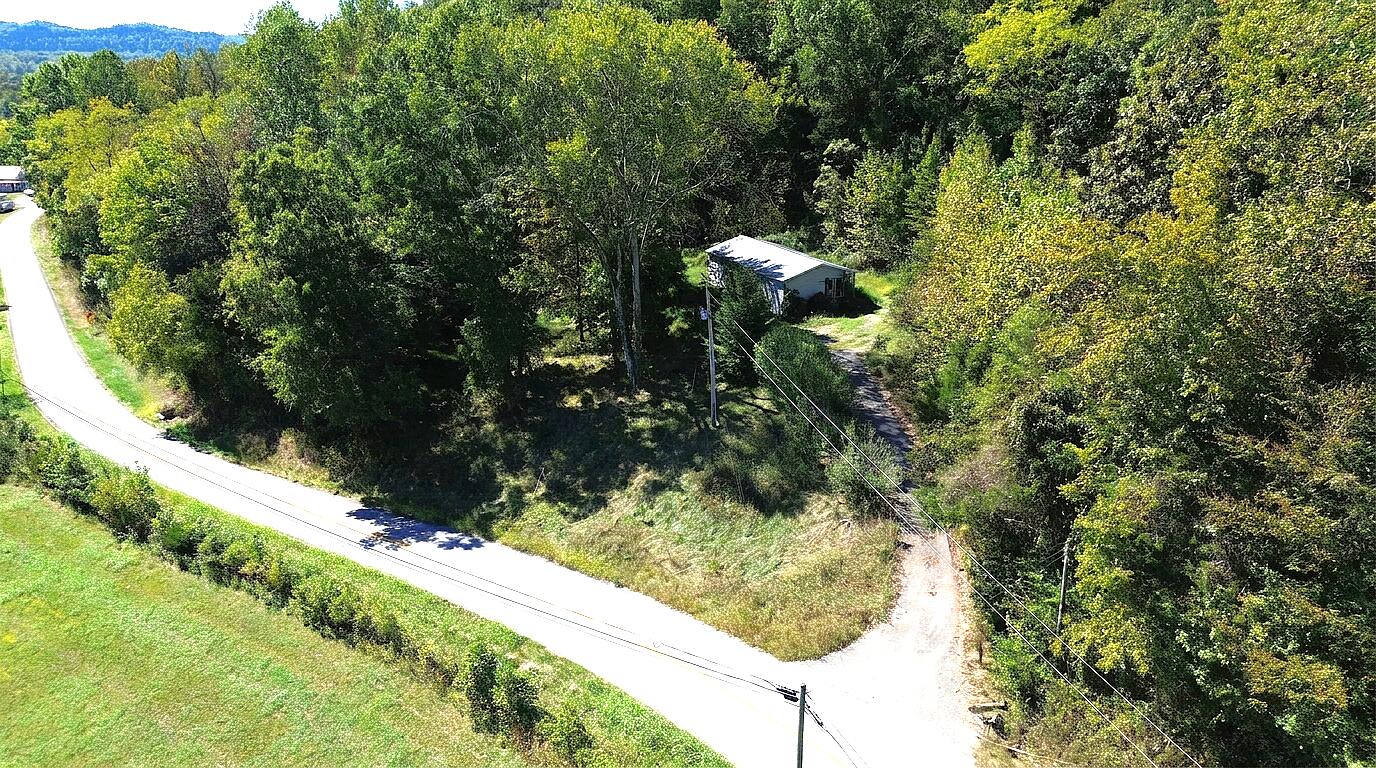 2001 2001 Crocus Creek Rd Road