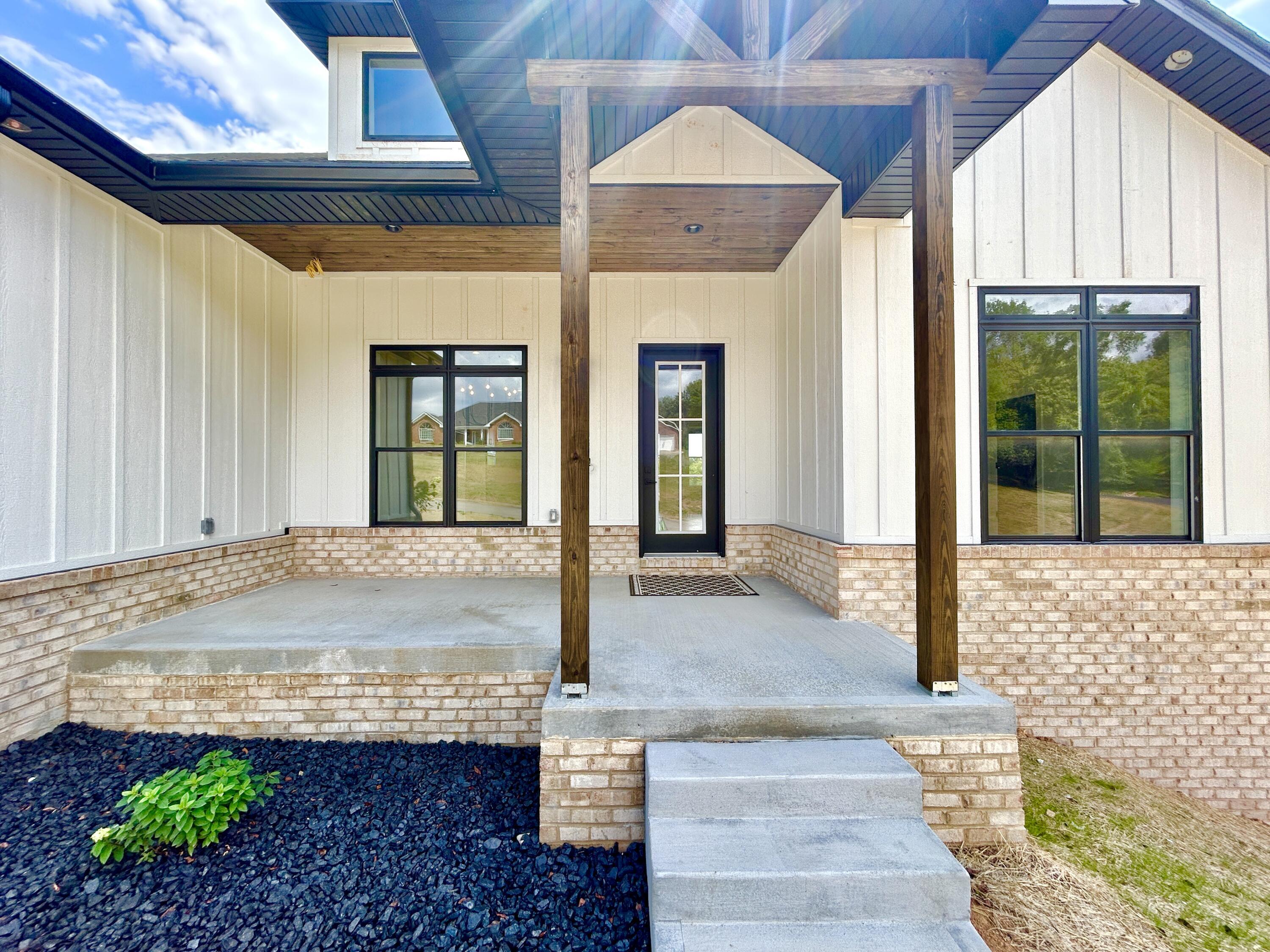 442 Woods Edge Drive