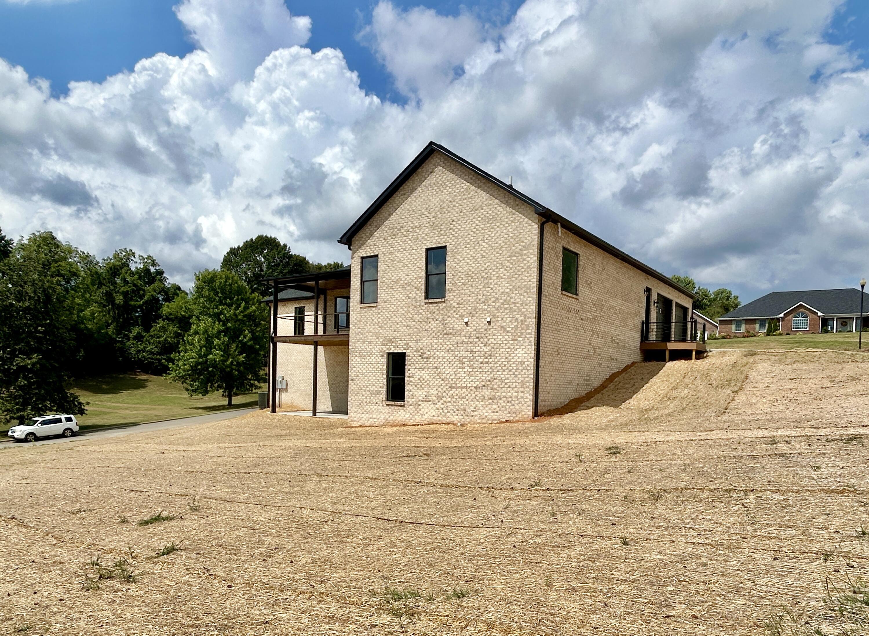 442 Woods Edge Drive