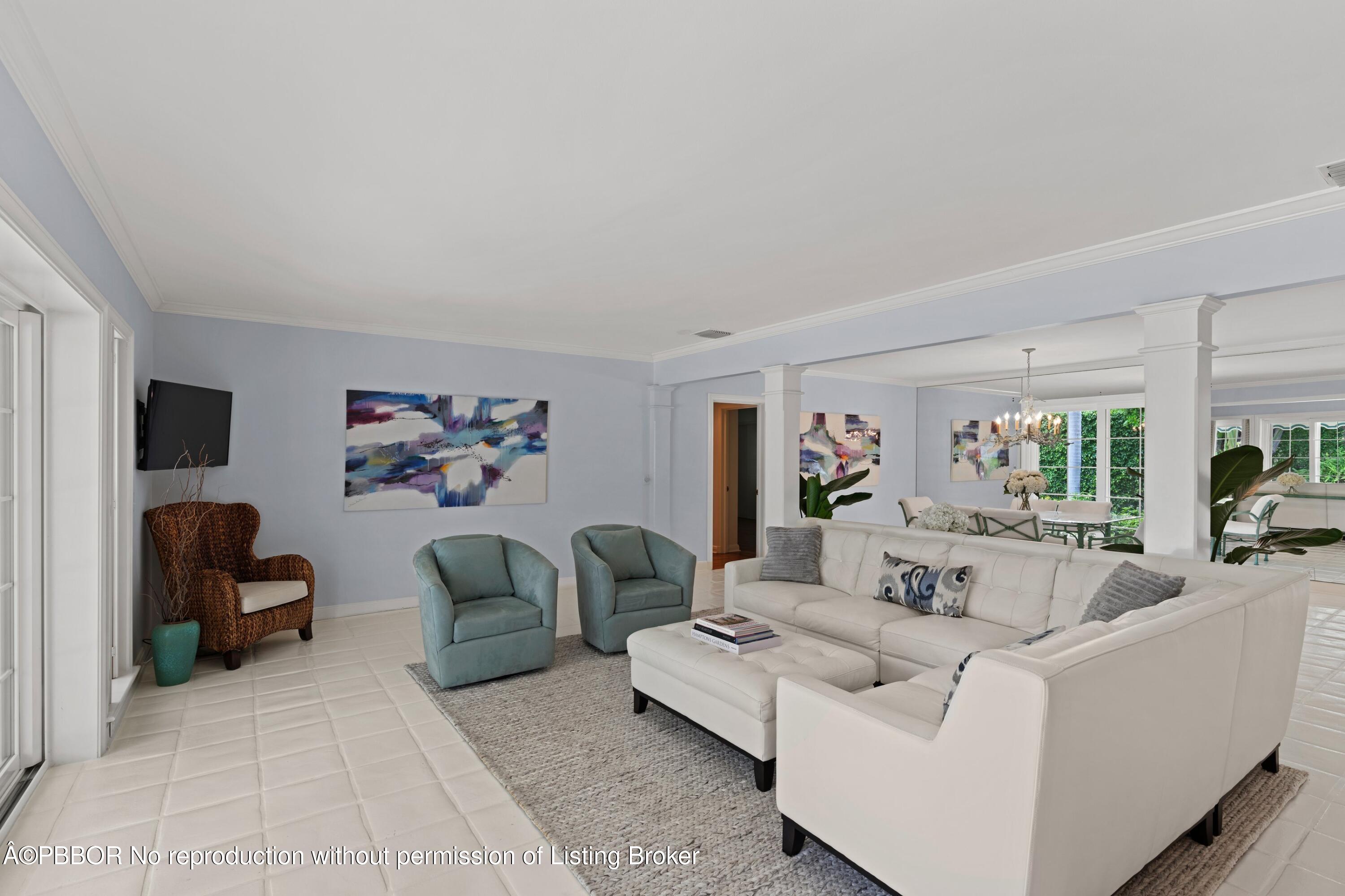 1421 N Lake Way
