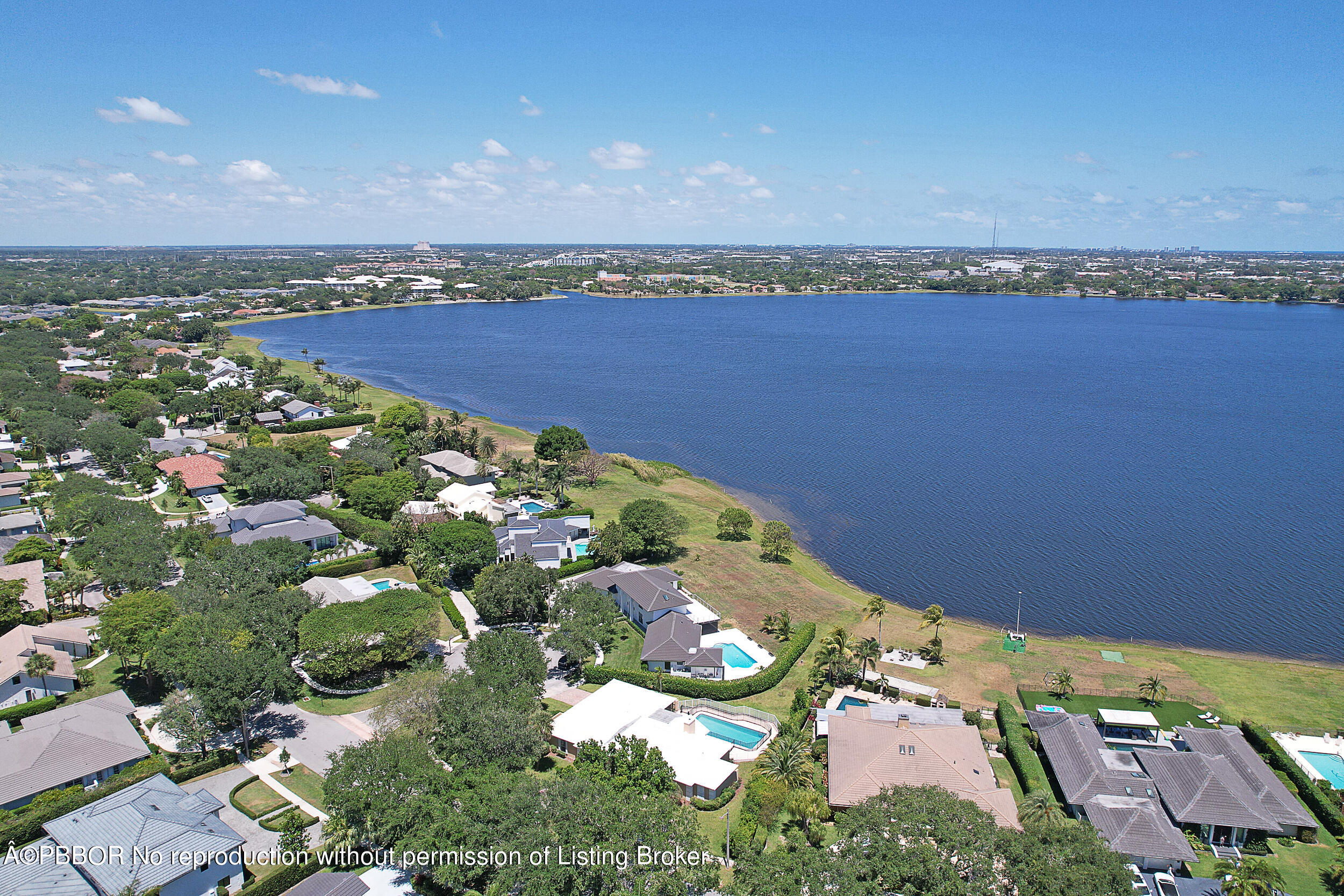 8 Interlachen Circle